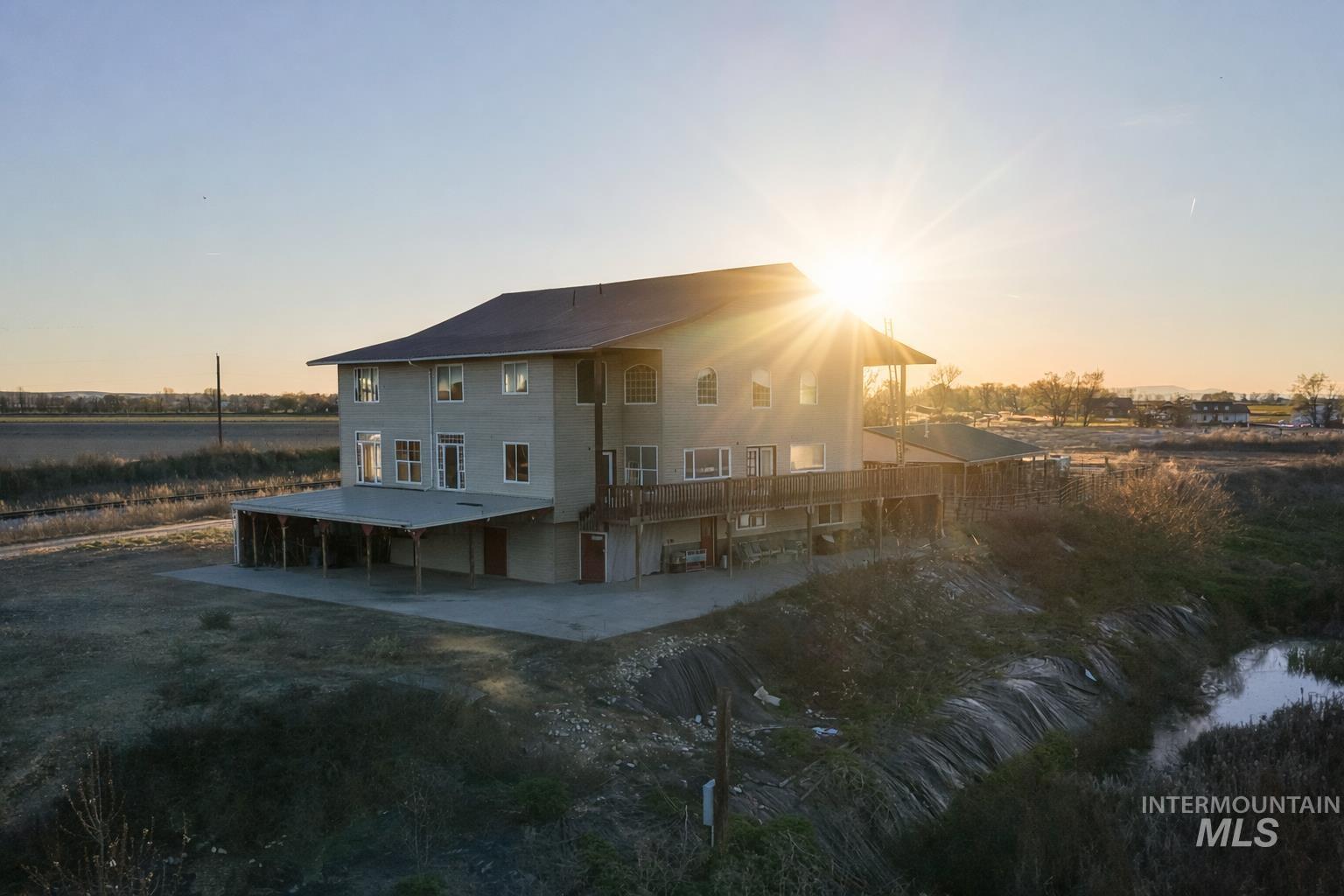 6260 Blaine Rd, New Plymouth, Idaho 83655, 2 Bedrooms, 1 Bathroom, Residential For Sale, Price $625,000, 98981987