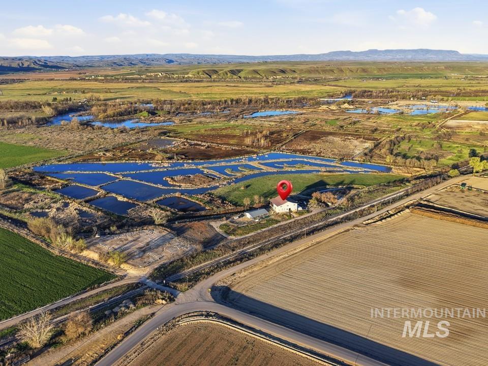 6260 Blaine Rd, New Plymouth, Idaho 83655, 2 Bedrooms, 1 Bathroom, Residential For Sale, Price $625,000, 98981987