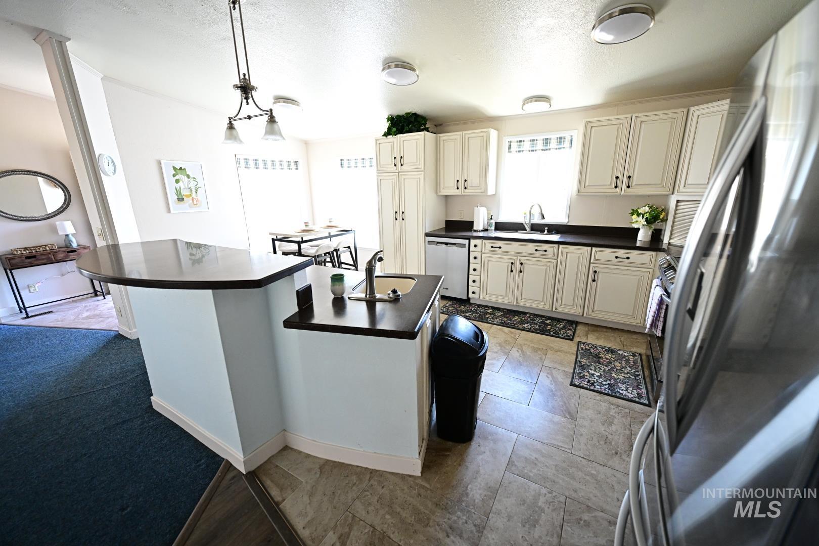 15627 Cantrice, Caldwell, Idaho 83607, 4 Bedrooms, 3 Bathrooms, Residential For Sale, Price $398,000, 98981988