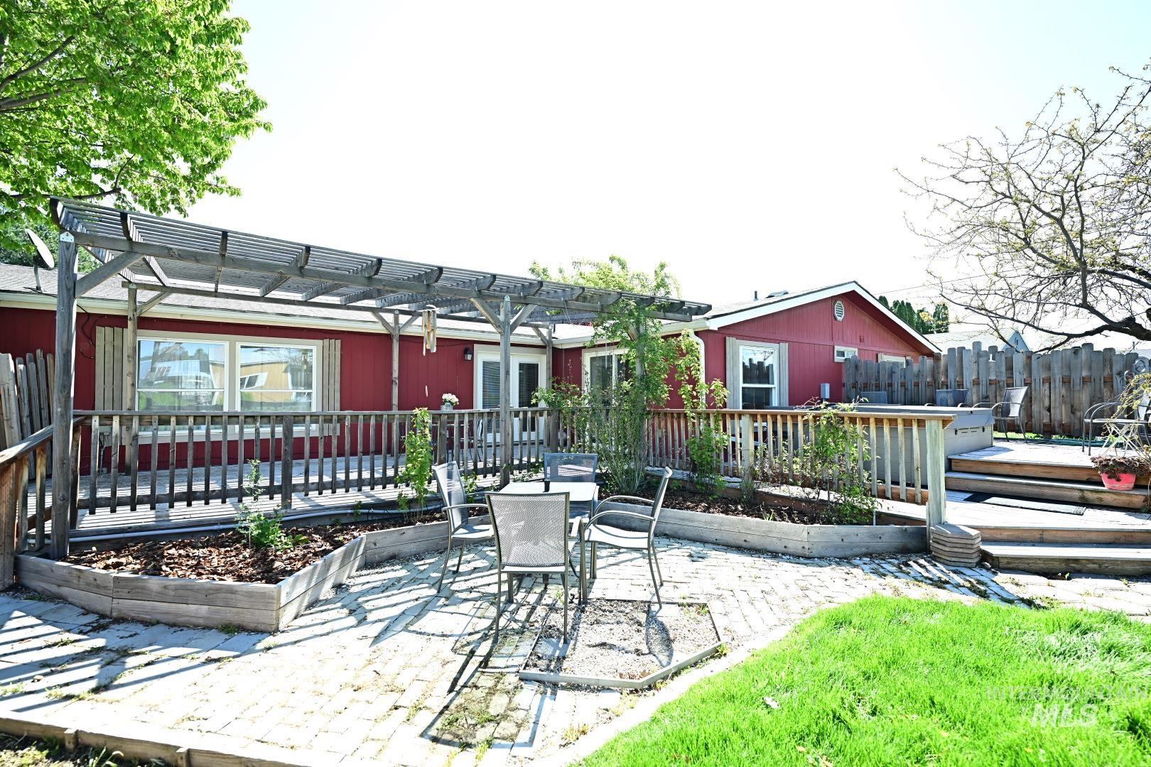 15627 Cantrice, Caldwell, Idaho 83607, 4 Bedrooms, 3 Bathrooms, Residential For Sale, Price $398,000, 98981988