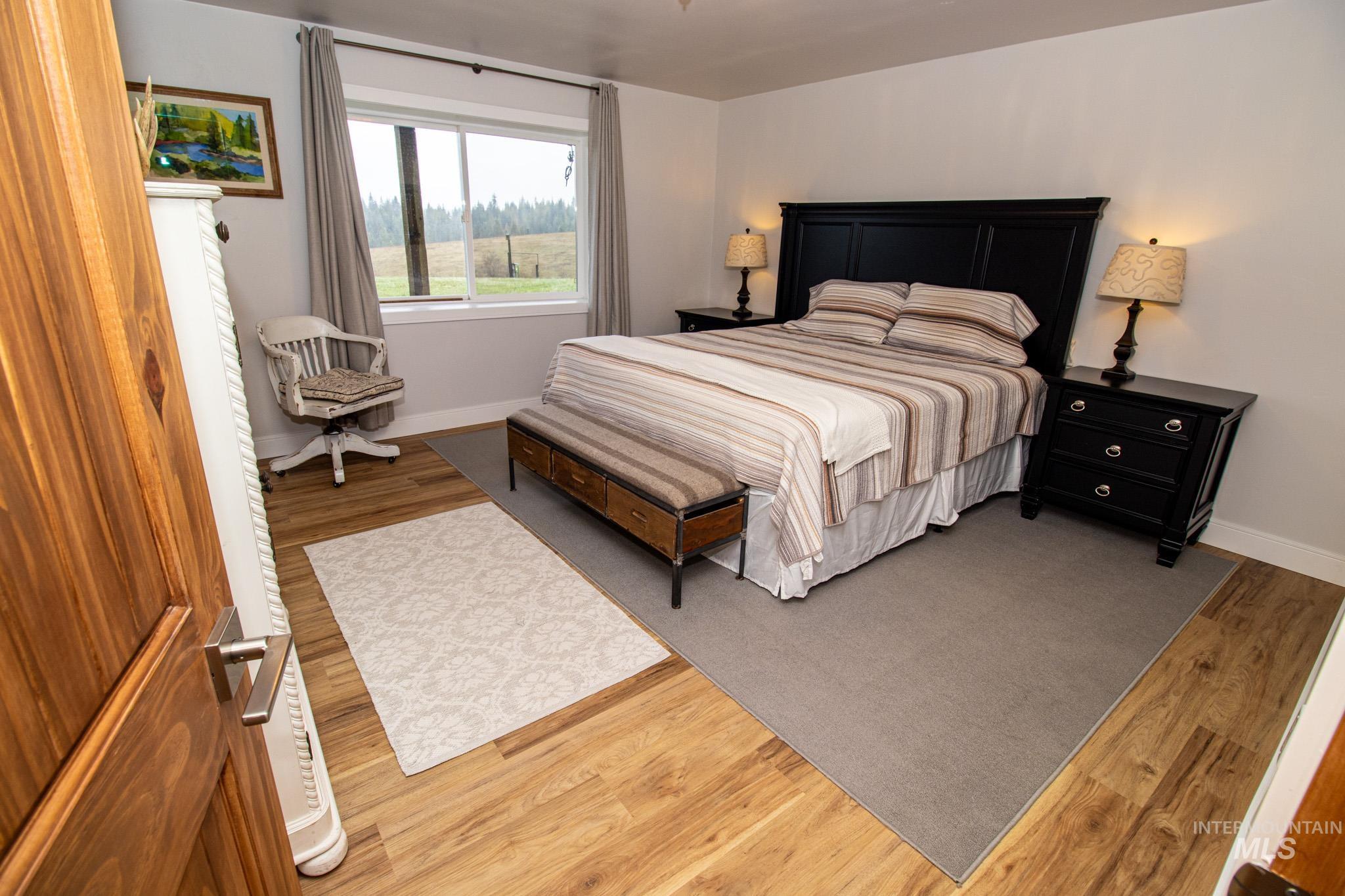 5404 Freeman Creek Rd, Lenore, Idaho 83541, 3 Bedrooms, 3 Bathrooms, Residential For Sale, Price $939,000, 98981990