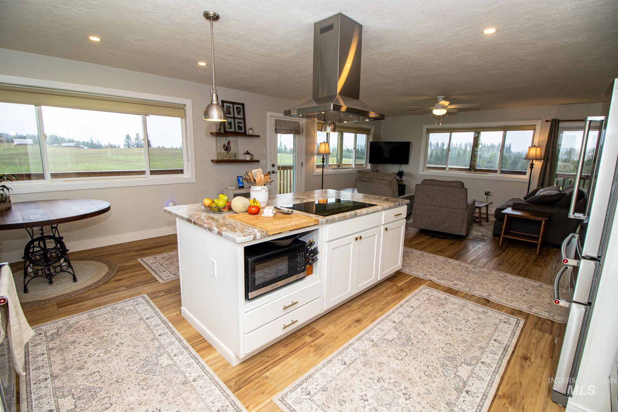 5404 Freeman Creek Rd, Lenore, Idaho 83541, 3 Bedrooms, 3 Bathrooms, Residential For Sale, Price $949,000, 98981990