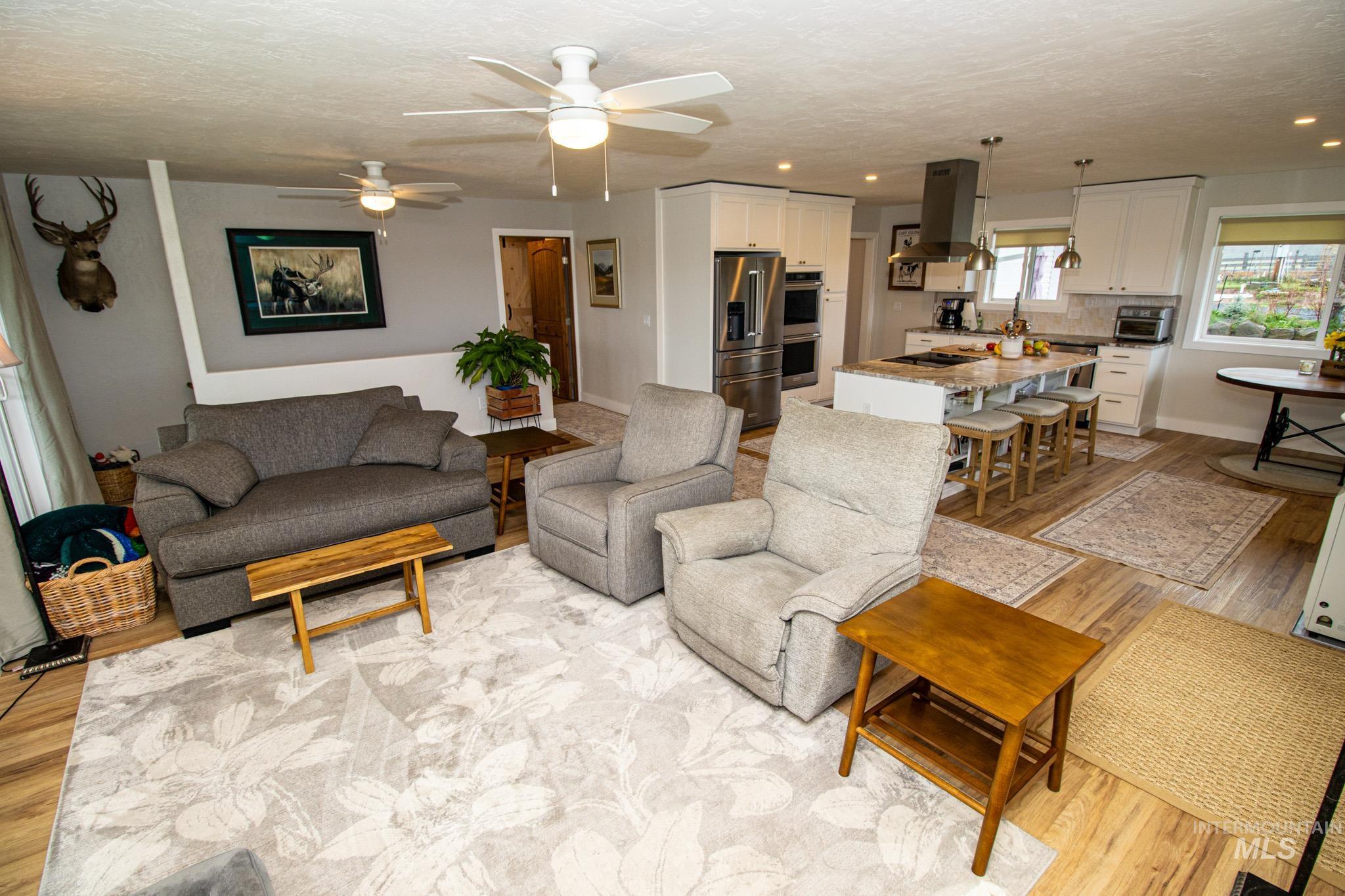 5404 Freeman Creek Rd, Lenore, Idaho 83541, 3 Bedrooms, 3 Bathrooms, Residential For Sale, Price $949,000, 98981990