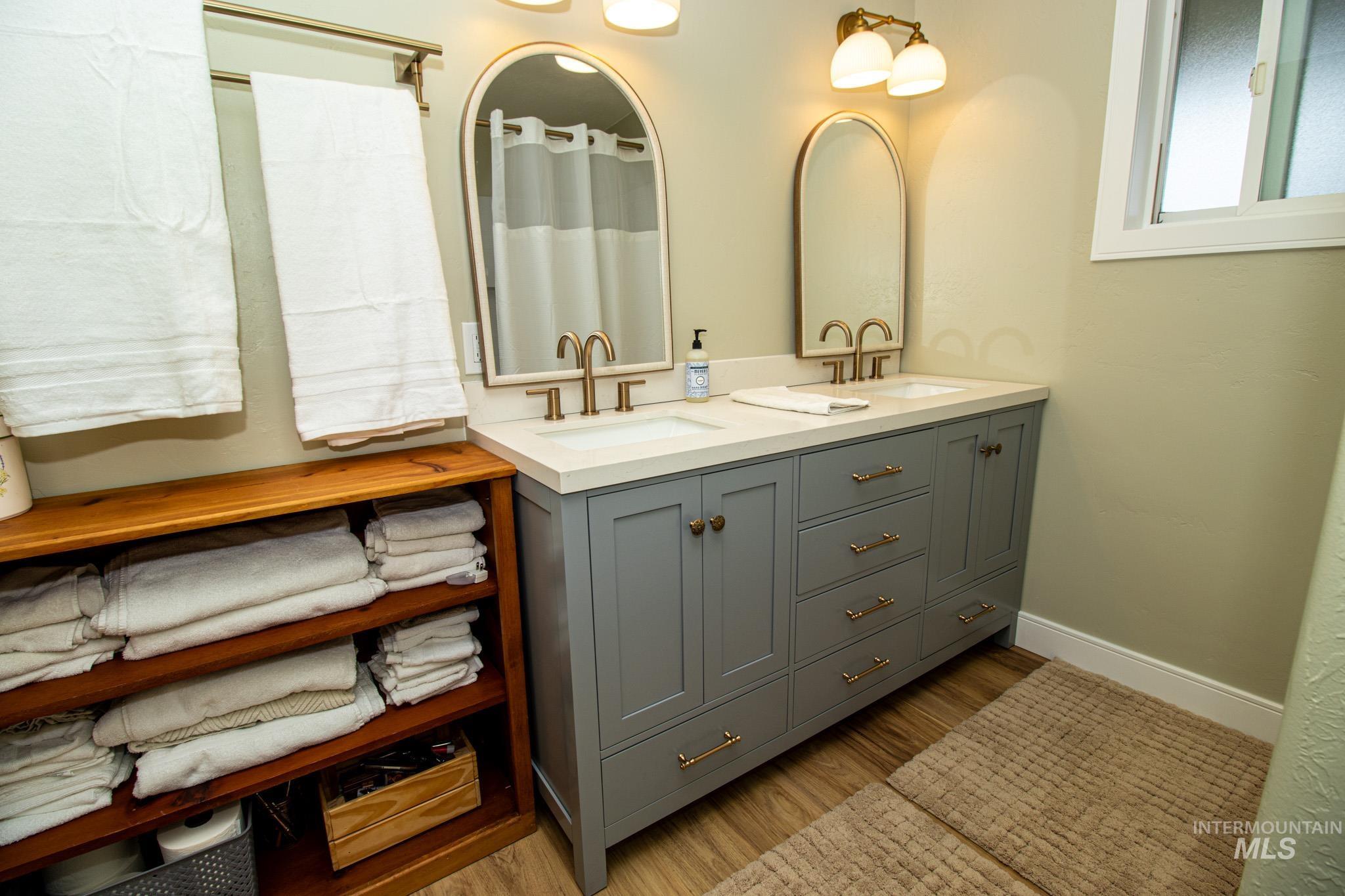 5404 Freeman Creek Rd, Lenore, Idaho 83541, 3 Bedrooms, 3 Bathrooms, Residential For Sale, Price $949,000, 98981990