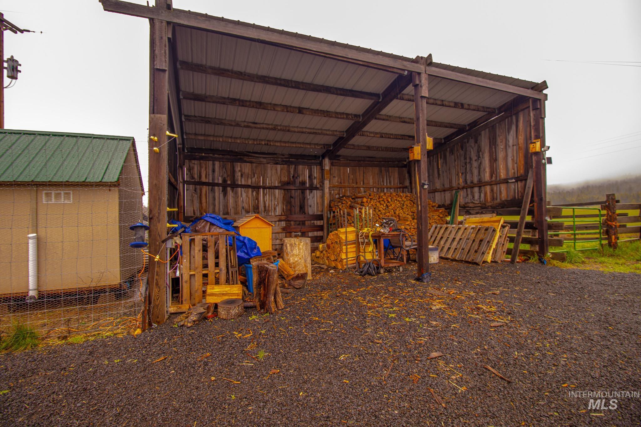 5404 Freeman Creek Rd, Lenore, Idaho 83541, 3 Bedrooms, 3 Bathrooms, Residential For Sale, Price $949,000, 98981990