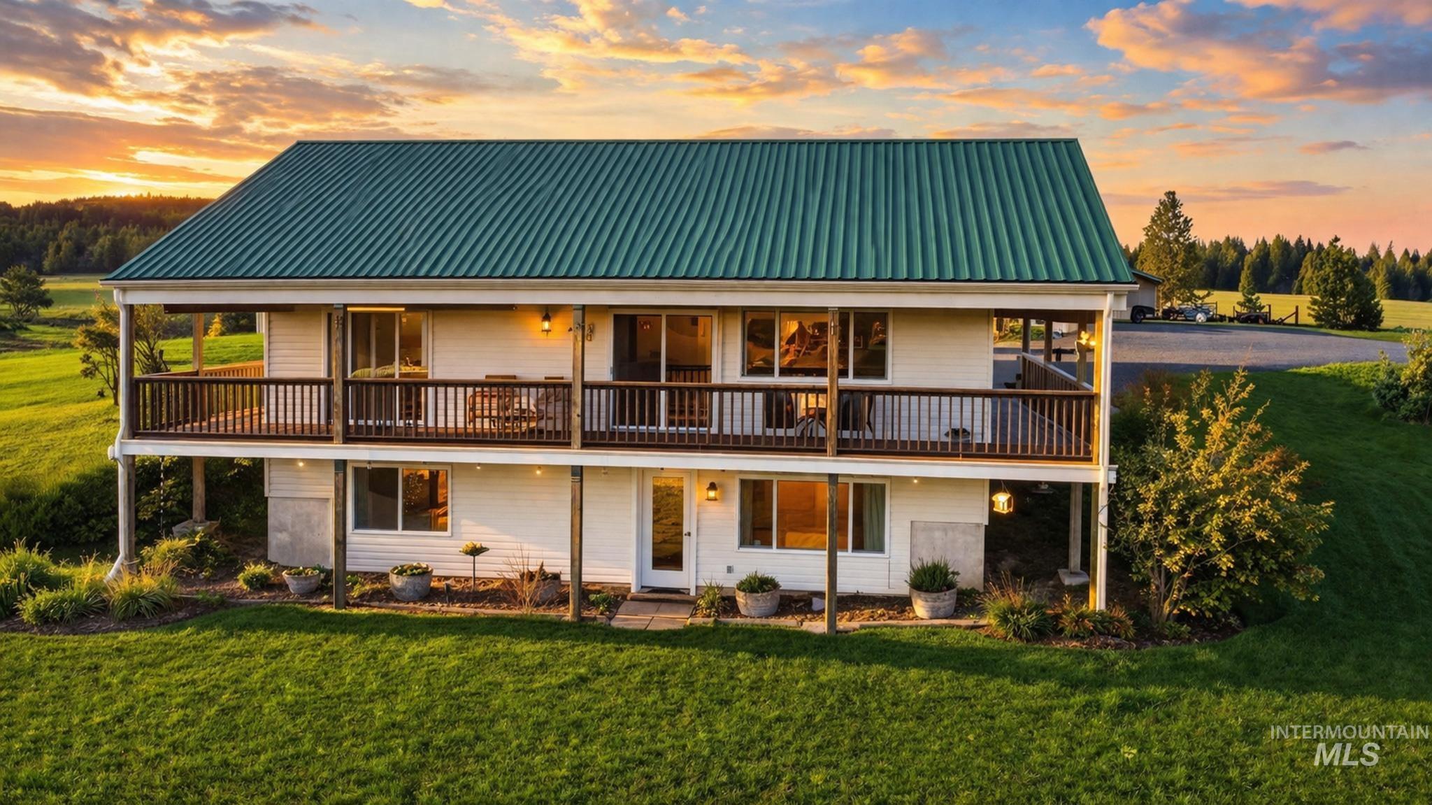 5404 Freeman Creek Rd, Lenore, Idaho 83541, 3 Bedrooms, 3 Bathrooms, Residential For Sale, Price $879,000,MLS 98981990
