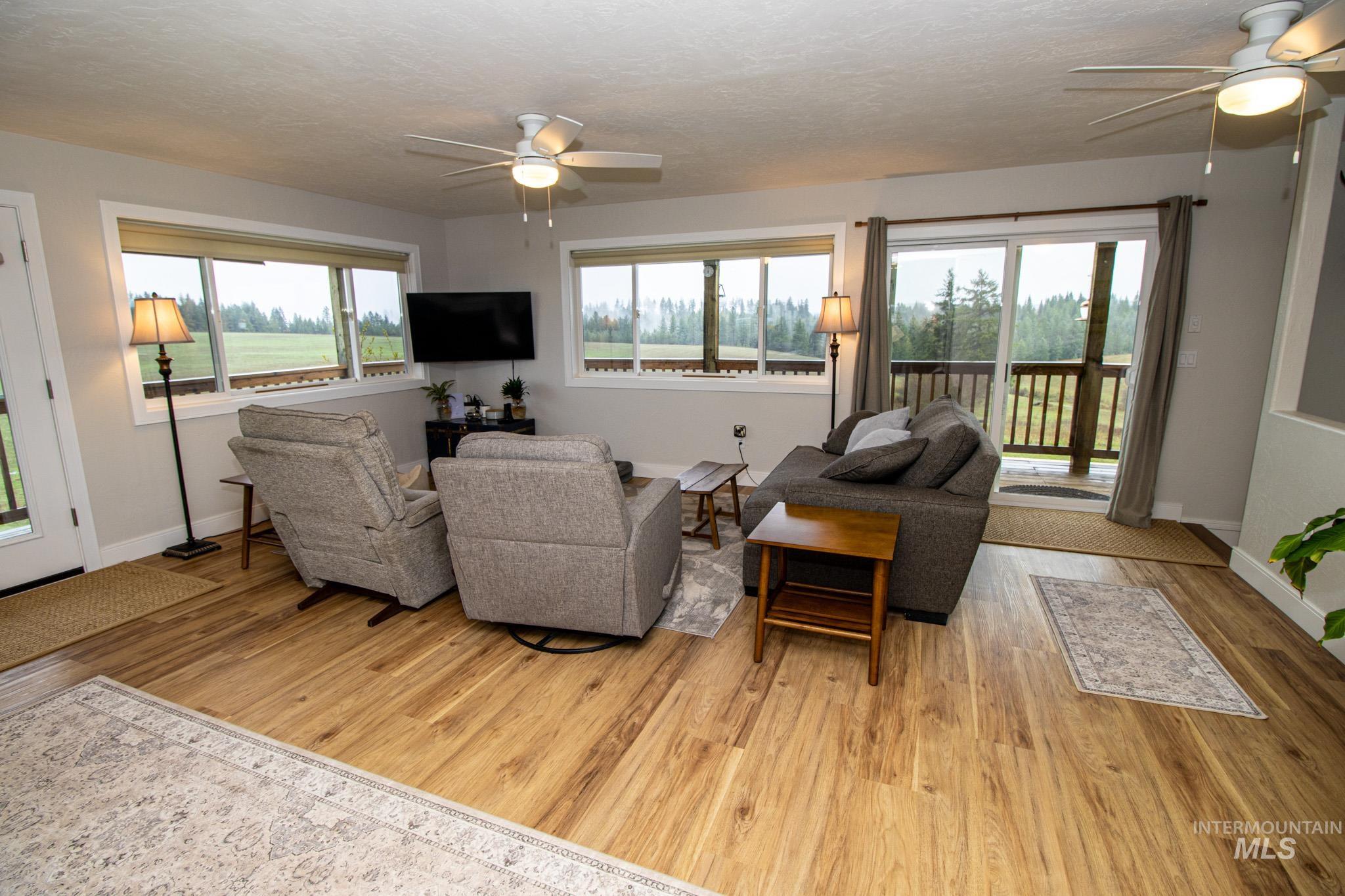 5404 Freeman Creek Rd, Lenore, Idaho 83541, 3 Bedrooms, 3 Bathrooms, Residential For Sale, Price $939,000, 98981990