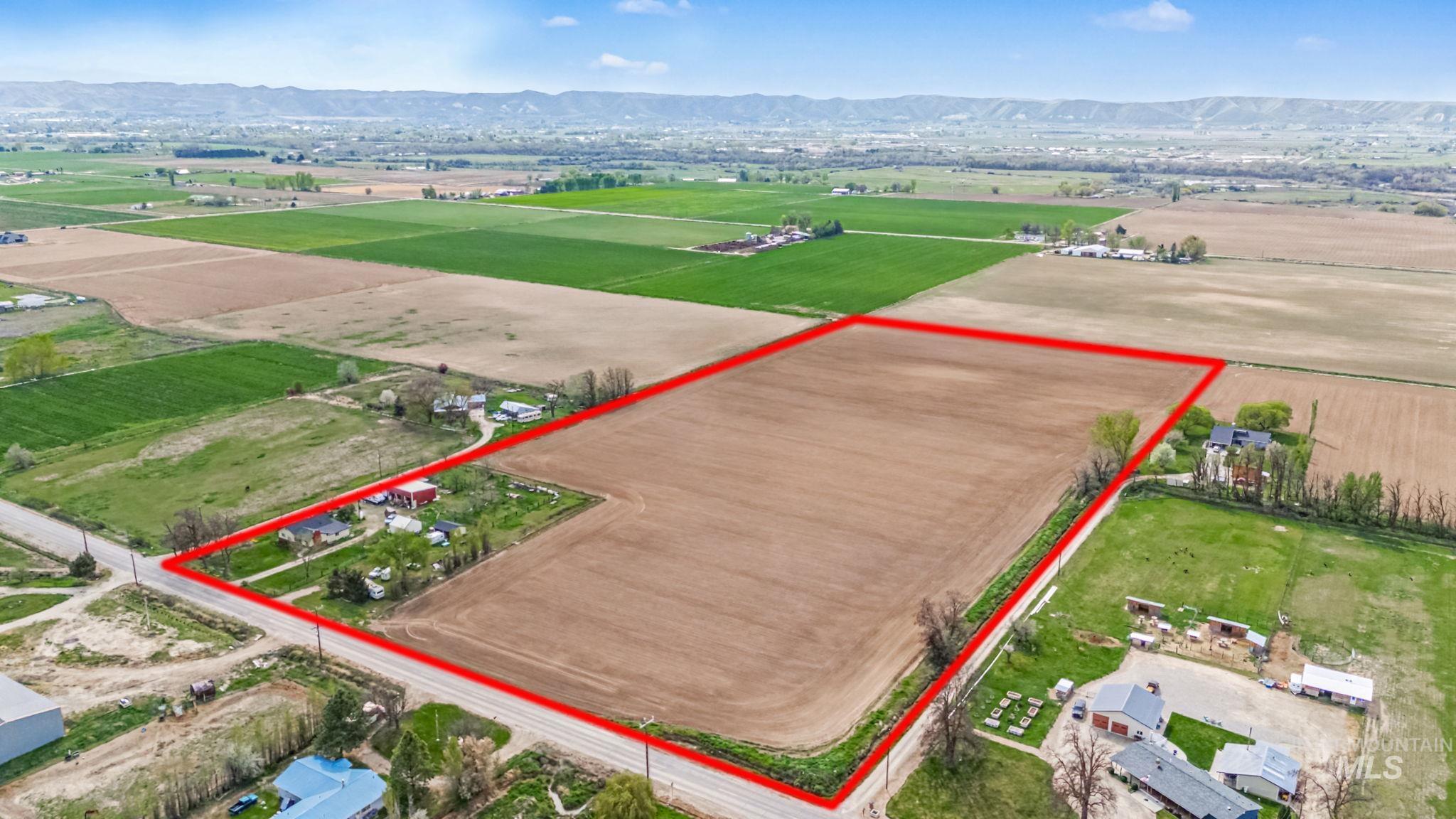 3505 W Idaho Blvd, Emmett, Idaho 83617, 4 Bedrooms, 3 Bathrooms, Farm & Ranch For Sale, Price $999,000, 98981991