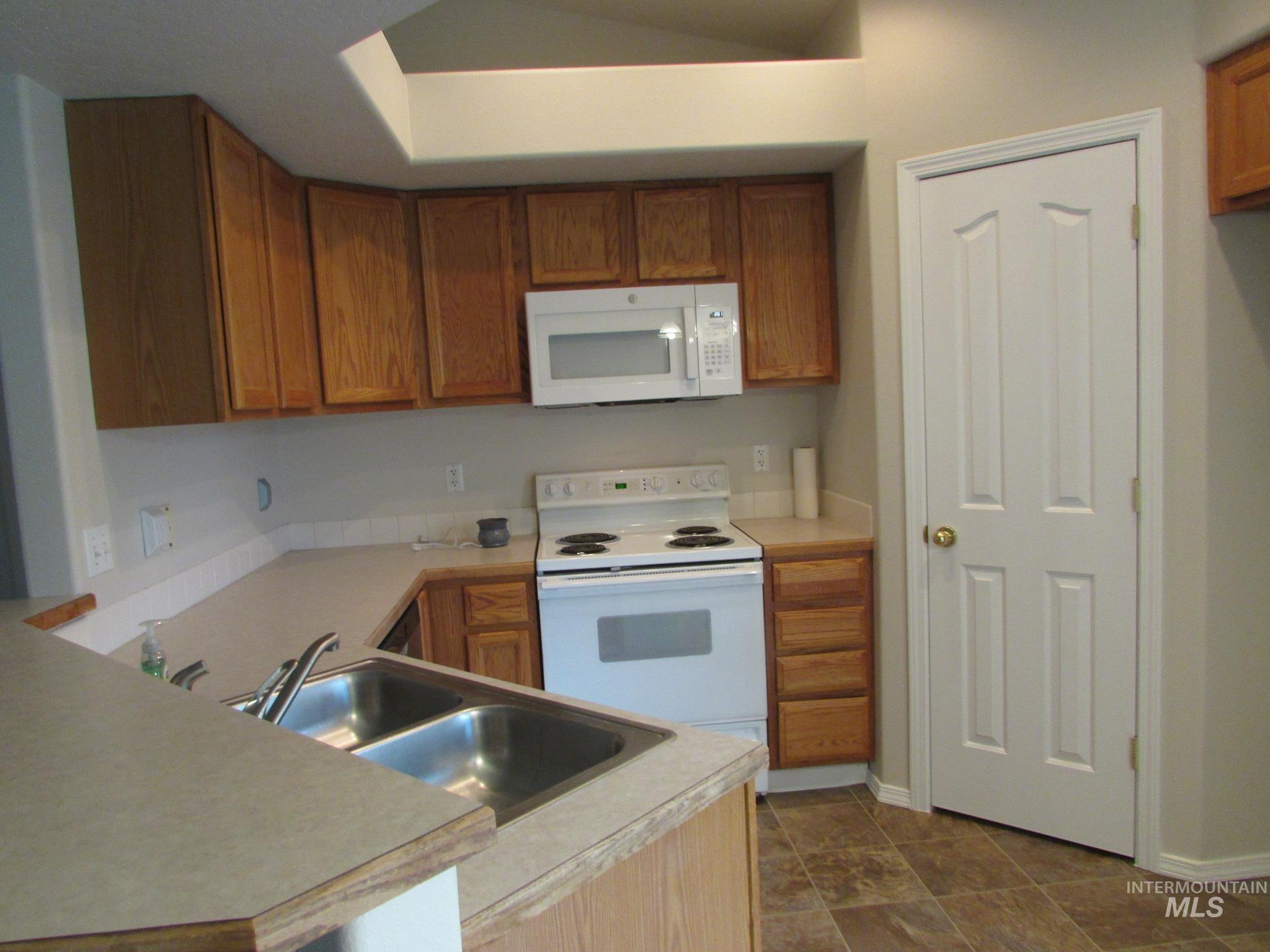 3812 Bismark Ave., Caldwell, Idaho 83605, 3 Bedrooms, 2 Bathrooms, Residential For Sale, Price $349,000, 98982006