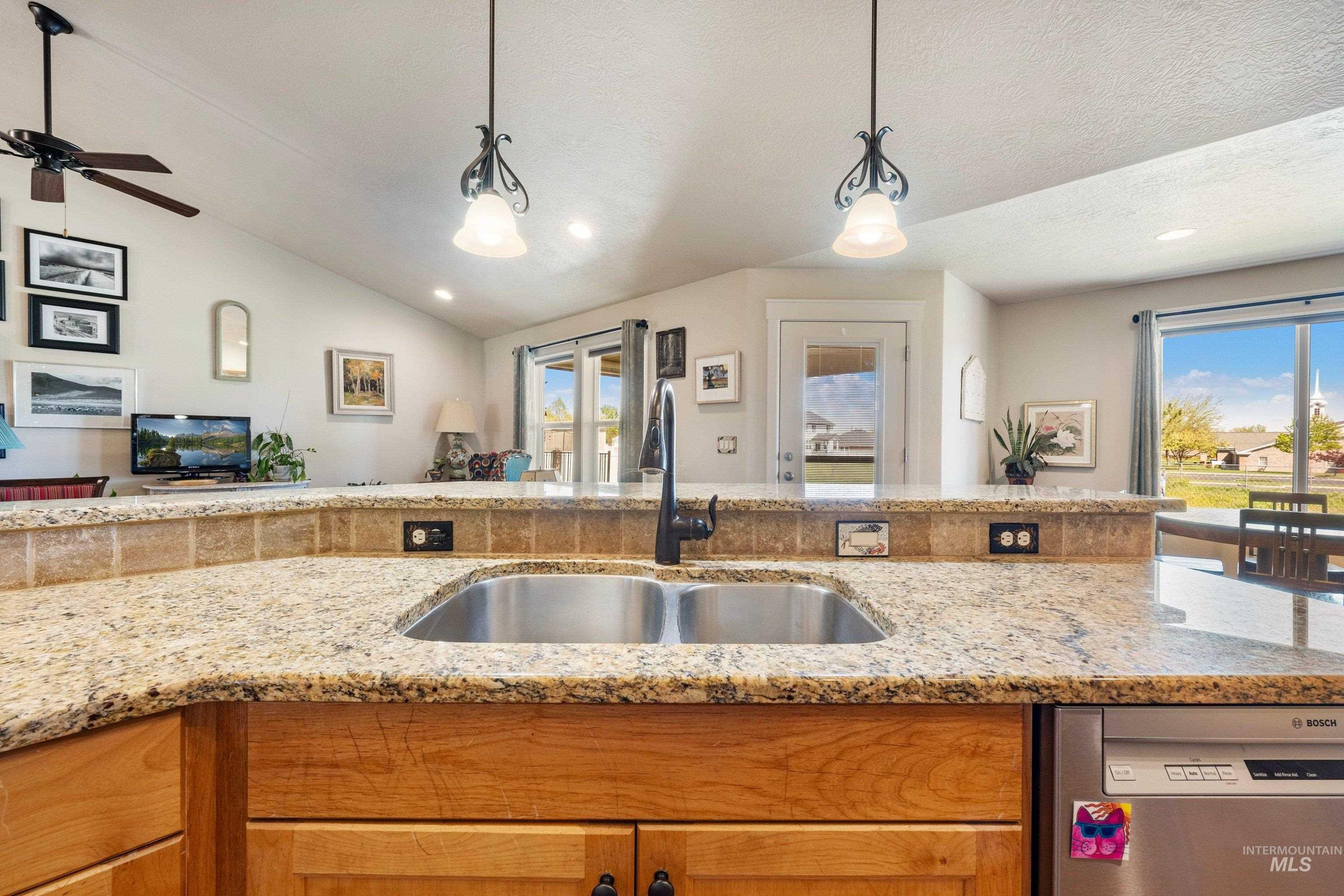 4114 S Draco CT, Nampa, Idaho 83686, 3 Bedrooms, 2 Bathrooms, Residential For Sale, Price $420,000, 98982009