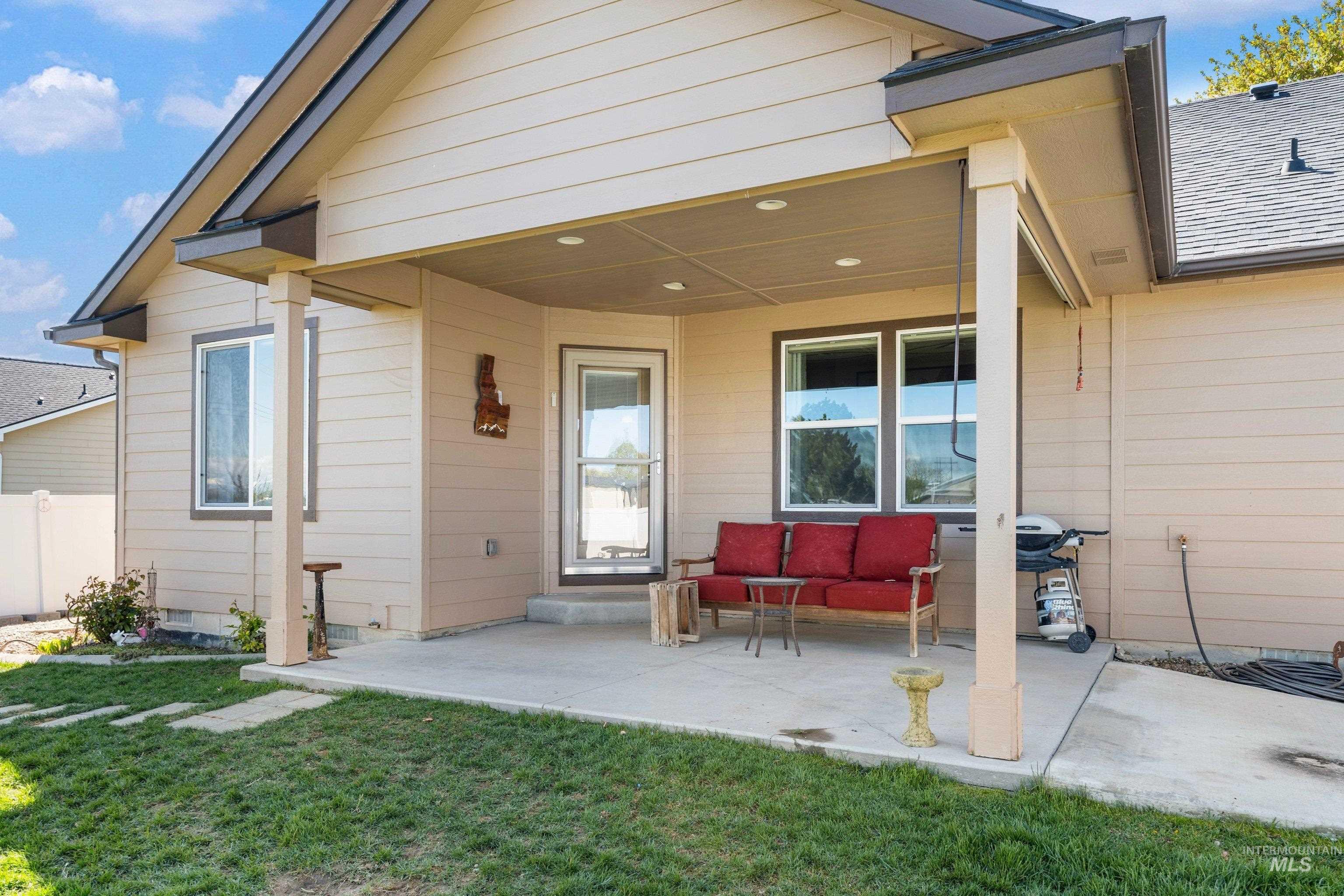 4114 S Draco CT, Nampa, Idaho 83686, 3 Bedrooms, 2 Bathrooms, Residential For Sale, Price $420,000, 98982009