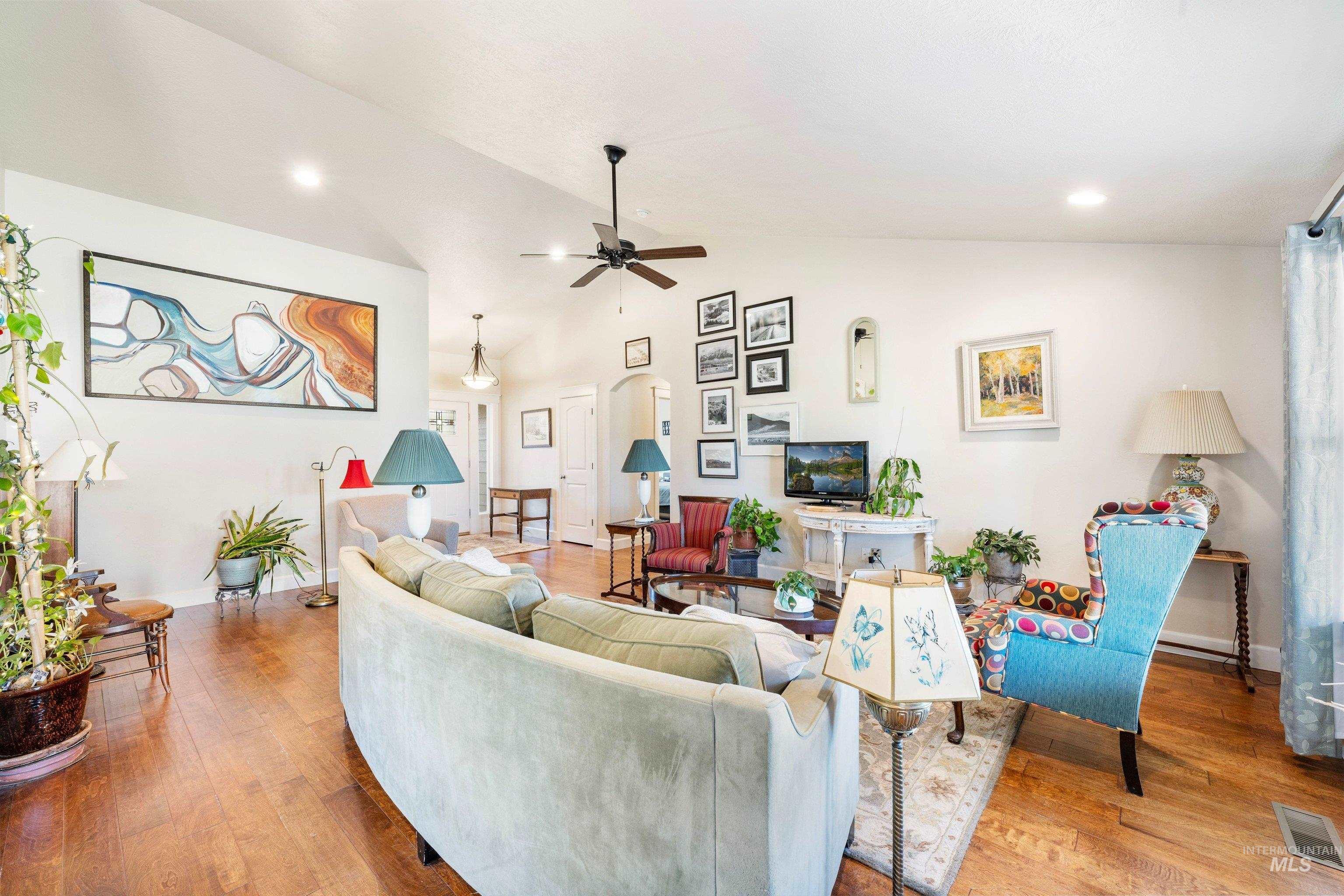 4114 S Draco CT, Nampa, Idaho 83686, 3 Bedrooms, 2 Bathrooms, Residential For Sale, Price $420,000, 98982009