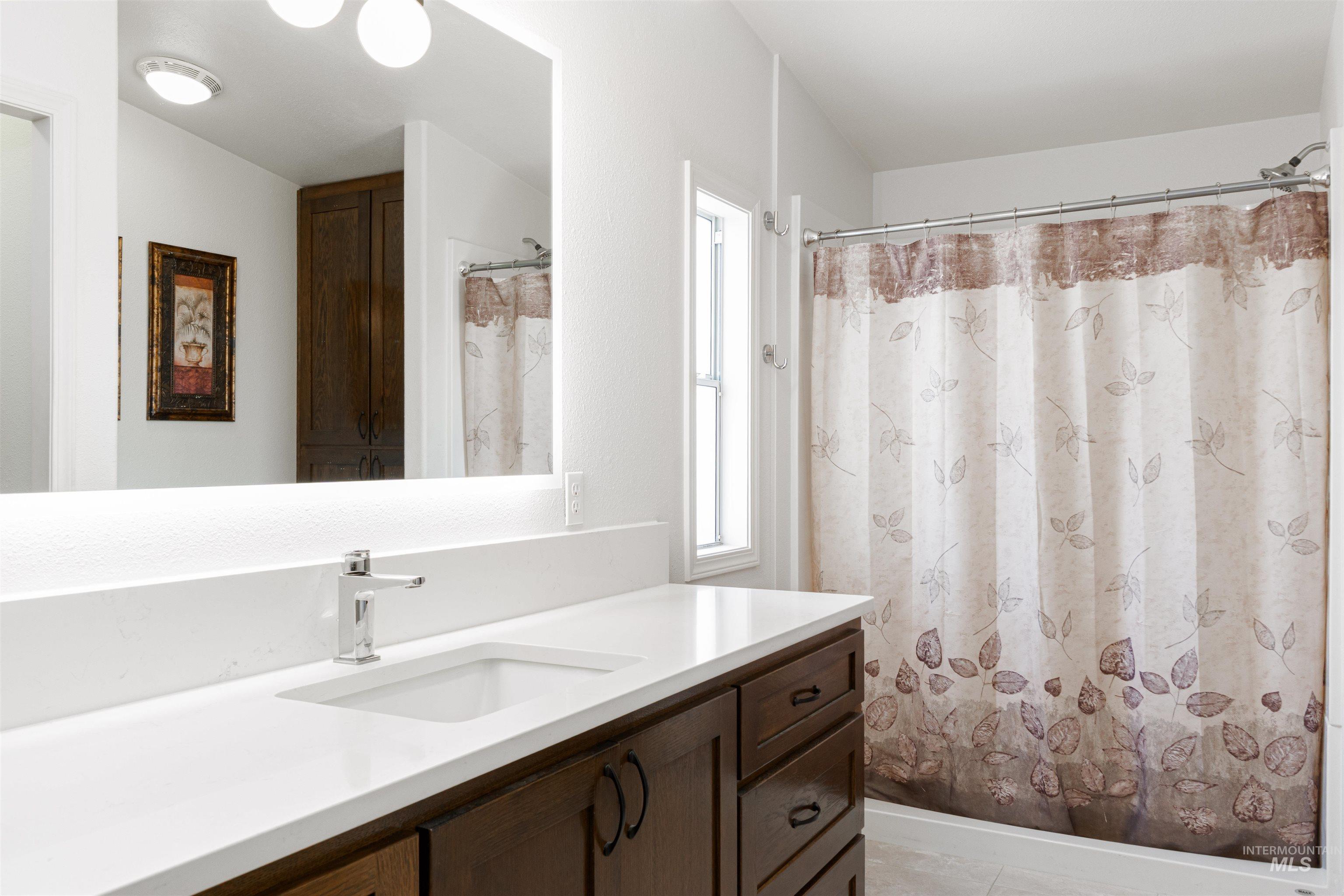 1273 Libby St., Clarkston, Washington 99403, 3 Bedrooms, 2 Bathrooms, Residential For Sale, Price $477,000, 98982010