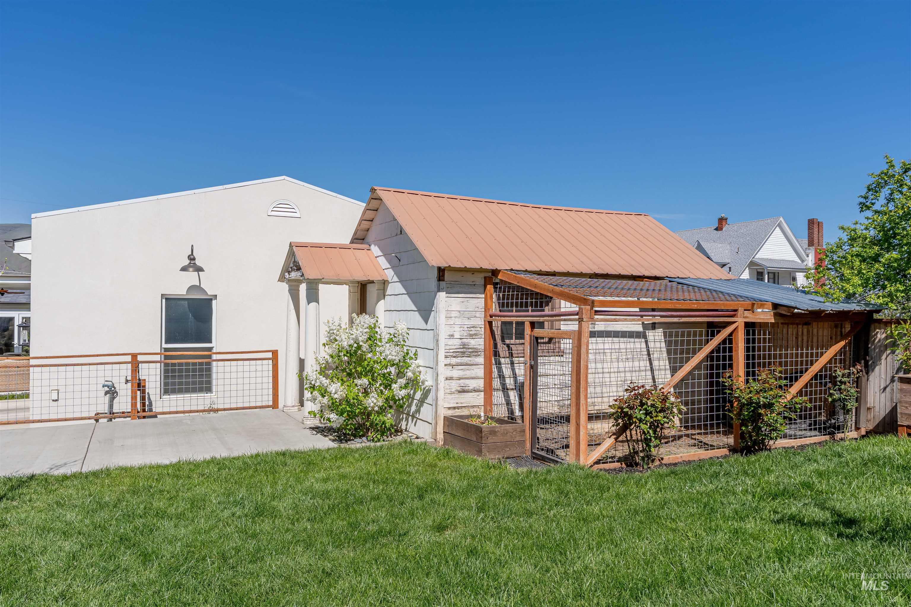 1273 Libby St., Clarkston, Washington 99403, 3 Bedrooms, 2 Bathrooms, Residential For Sale, Price $477,000, 98982010