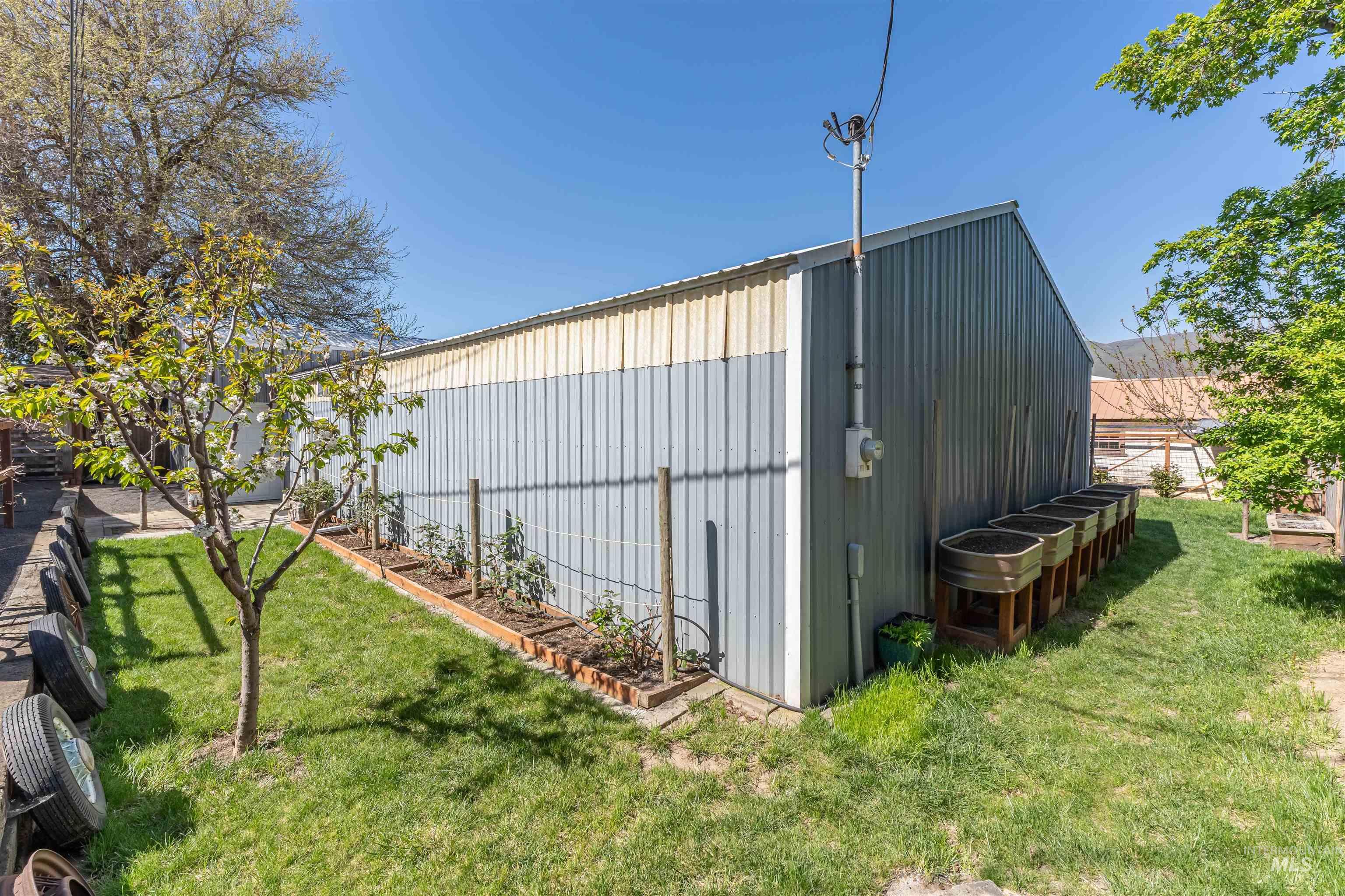 1273 Libby St., Clarkston, Washington 99403, 3 Bedrooms, 2 Bathrooms, Residential For Sale, Price $477,000, 98982010