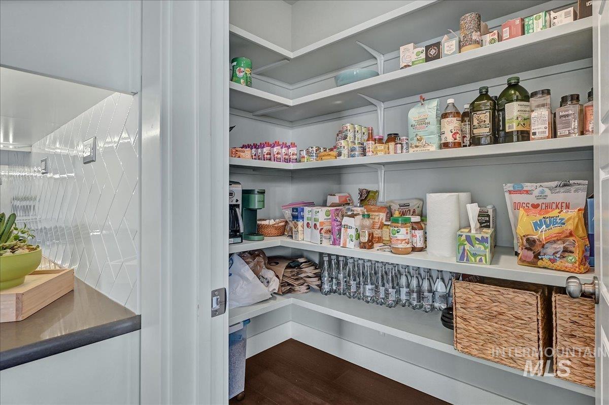 7713 S Wagons West Avenue, Boise, Idaho 83716, 4 Bedrooms, 2.5 Bathrooms, Residential For Sale, Price $679,000, 98982013