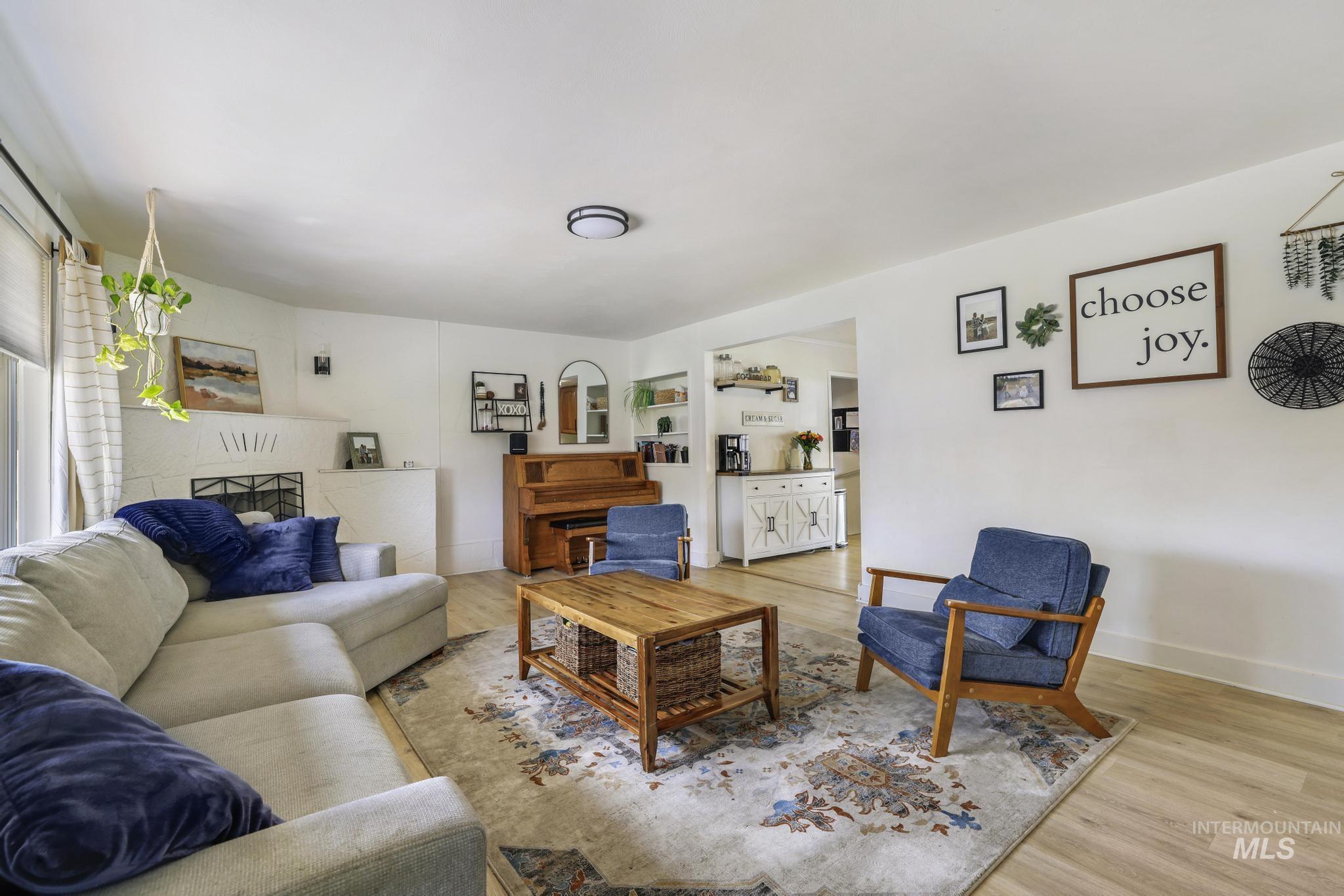 1233 Alder Dr., Twin Falls, Idaho 83301, 4 Bedrooms, 1.5 Bathrooms, Residential For Sale, Price $370,000, 98982015