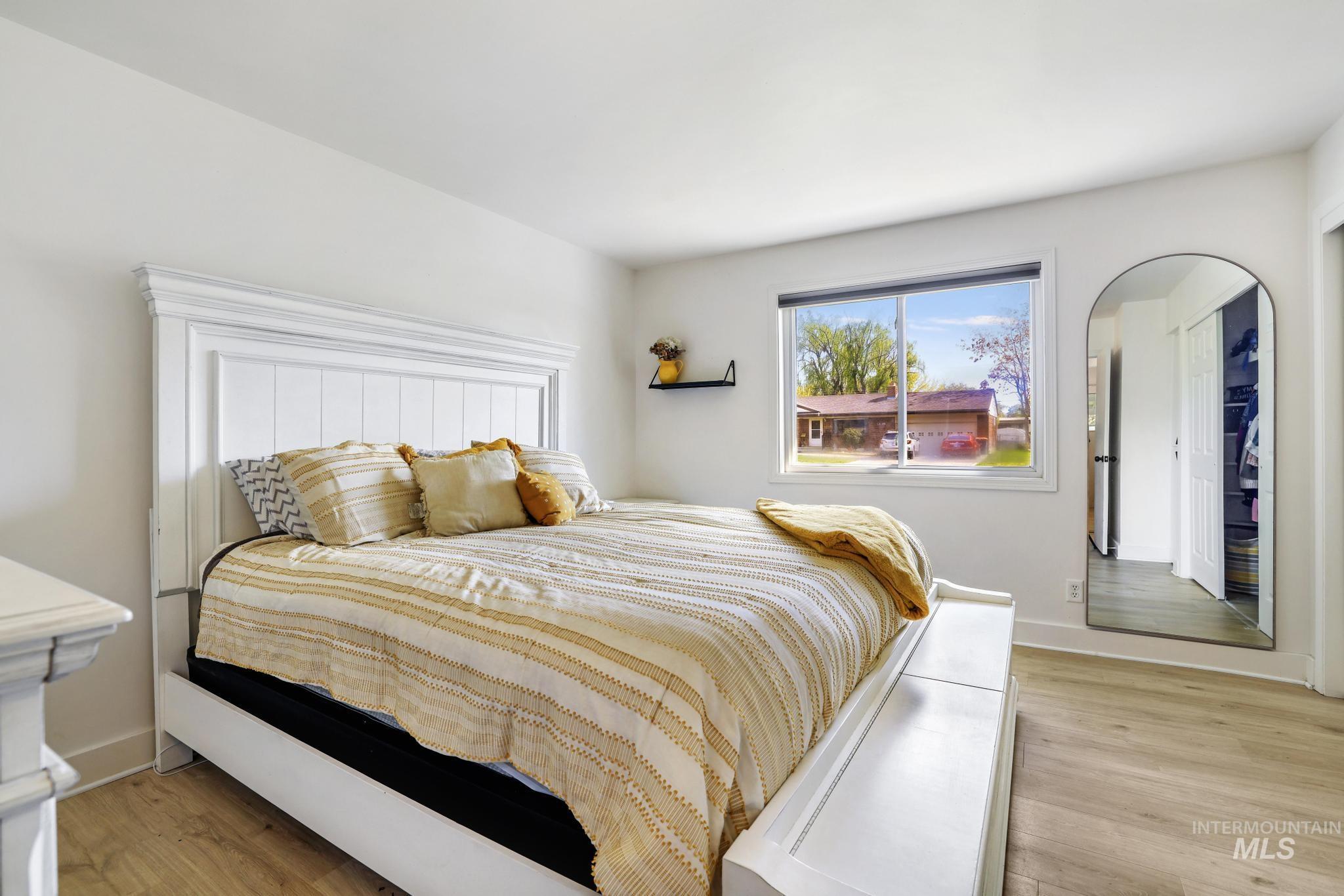 1233 Alder Dr., Twin Falls, Idaho 83301, 4 Bedrooms, 1.5 Bathrooms, Residential For Sale, Price $370,000, 98982015