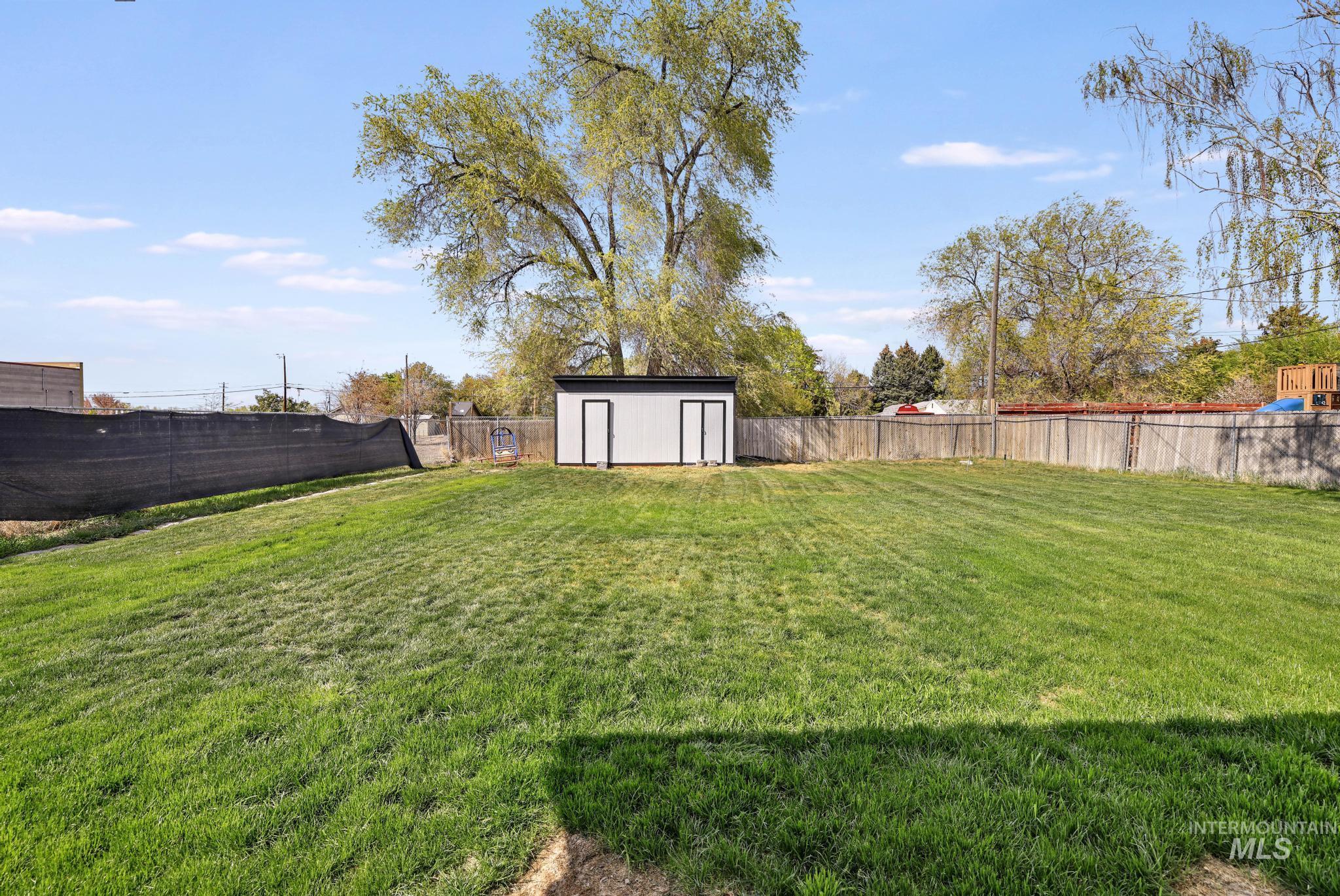 1233 Alder Dr., Twin Falls, Idaho 83301, 4 Bedrooms, 1.5 Bathrooms, Residential For Sale, Price $370,000, 98982015