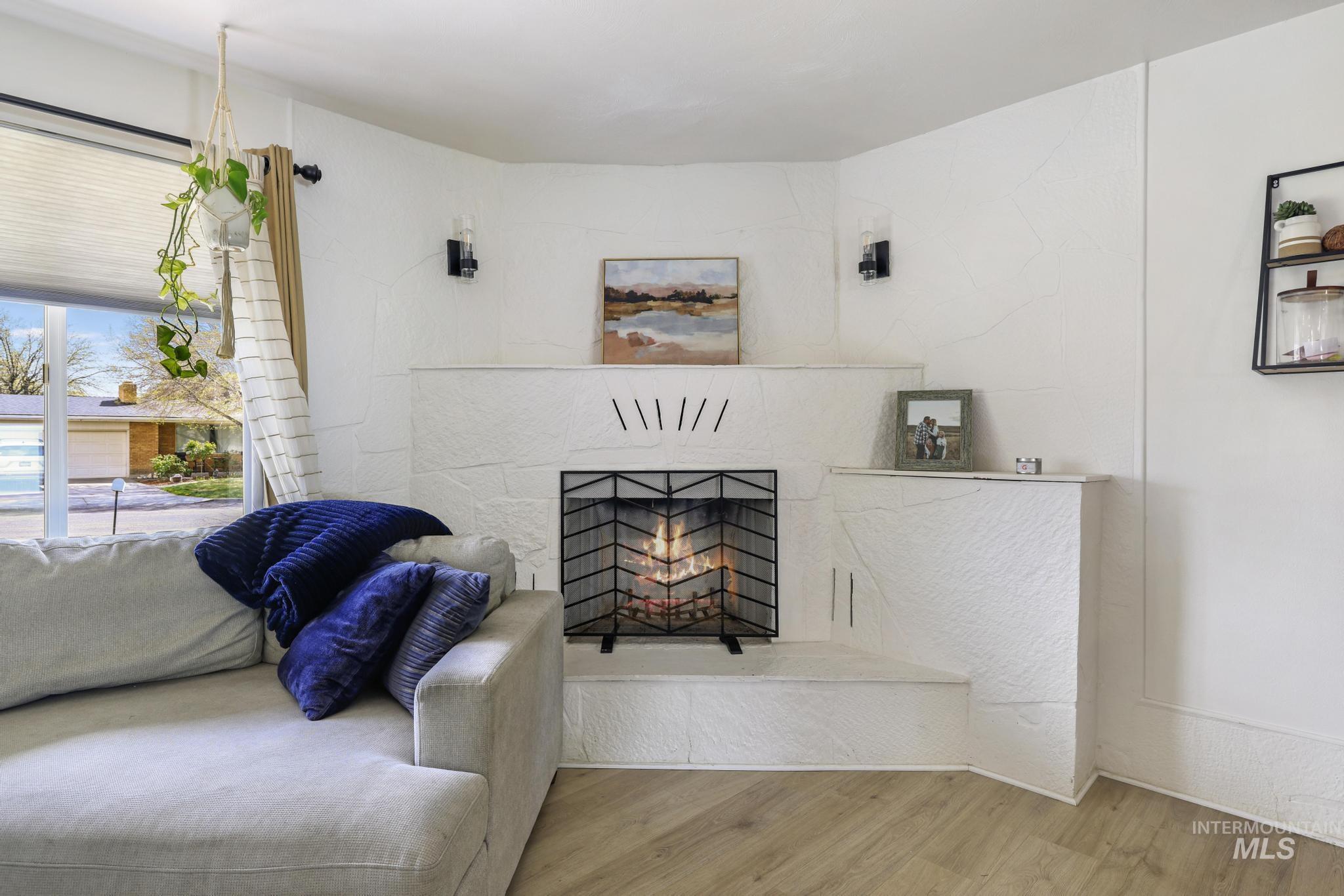 1233 Alder Dr., Twin Falls, Idaho 83301, 4 Bedrooms, 1.5 Bathrooms, Residential For Sale, Price $370,000, 98982015