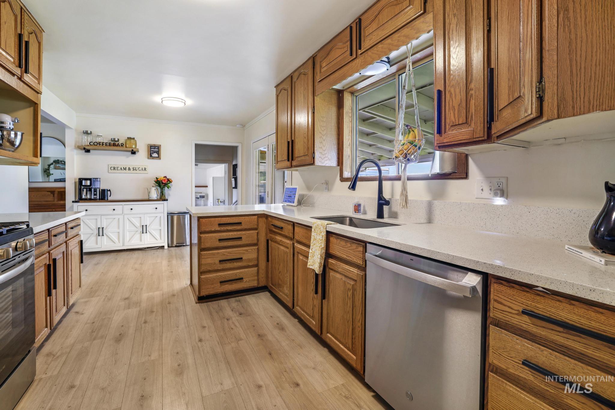 1233 Alder Dr., Twin Falls, Idaho 83301, 4 Bedrooms, 1.5 Bathrooms, Residential For Sale, Price $370,000, 98982015