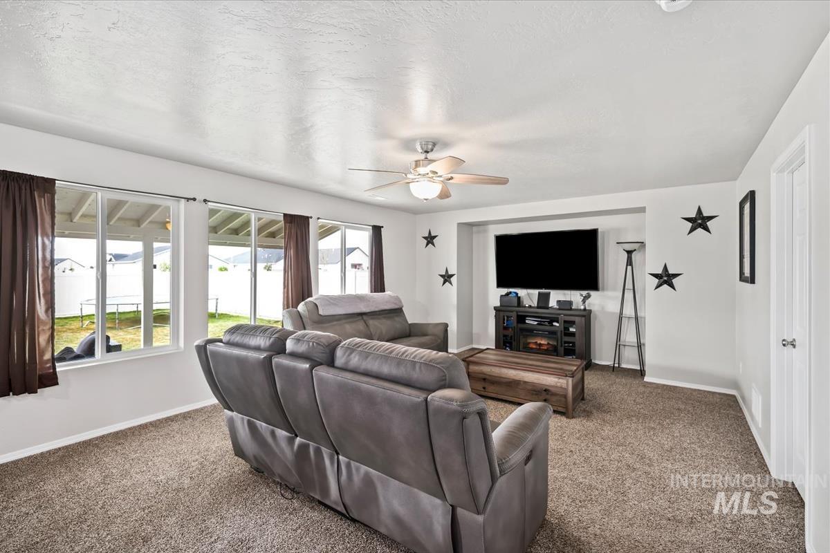 12645 Ironstone Dr, Nampa, Idaho 83651, 4 Bedrooms, 2.5 Bathrooms, Residential For Sale, Price $459,900, 98982020