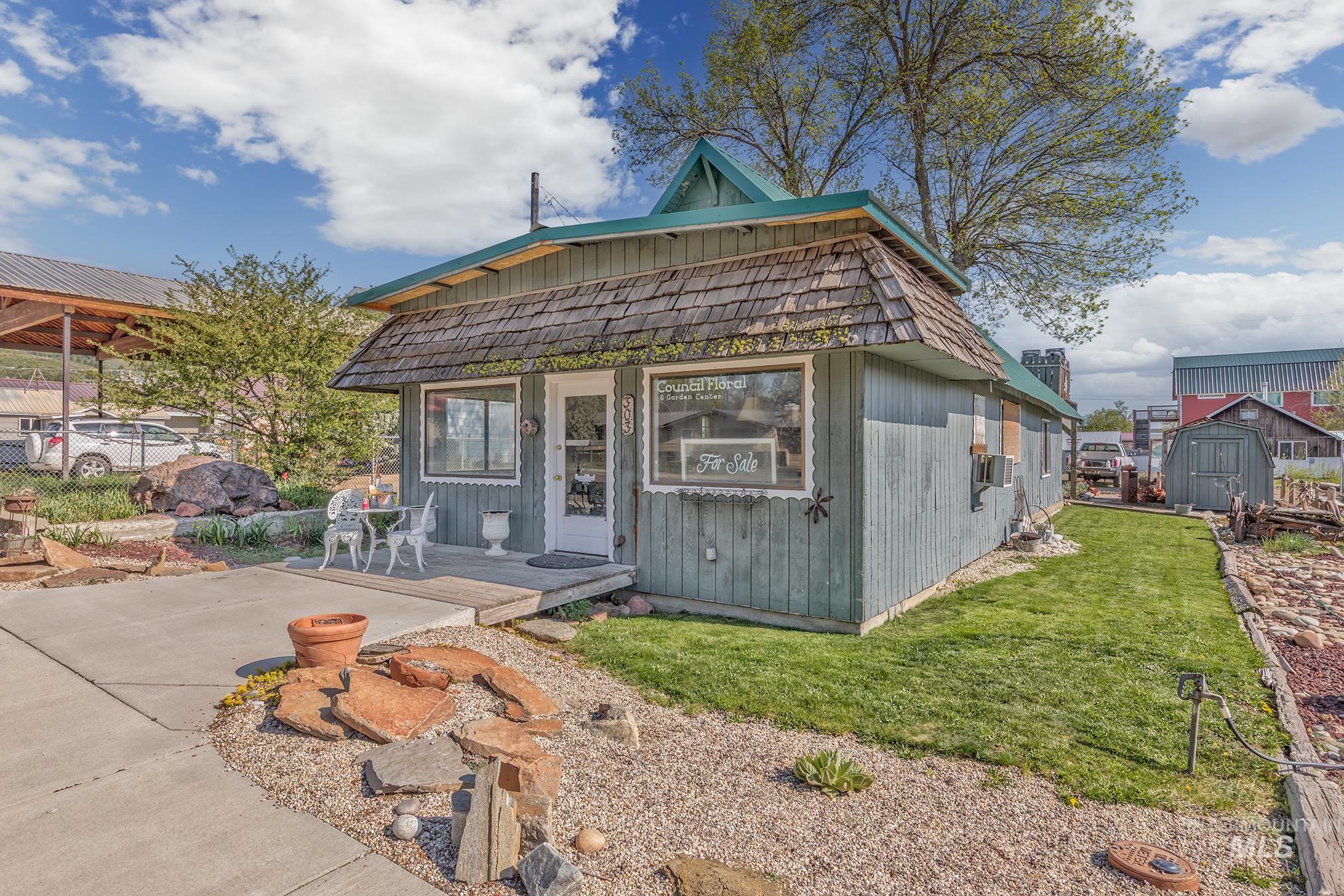 303 Illinois Ave, Council, Idaho 83612, 2 Bedrooms, 2 Bathrooms, Residential For Sale, Price $269,000,MLS 98982022
