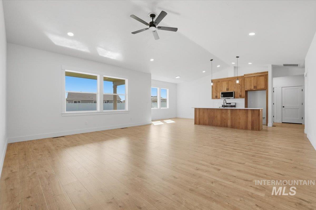 2175 Austin Way, Fruitland, Idaho 83619, 4 Bedrooms, 2 Bathrooms, Residential For Sale, Price $440,000, 98982023