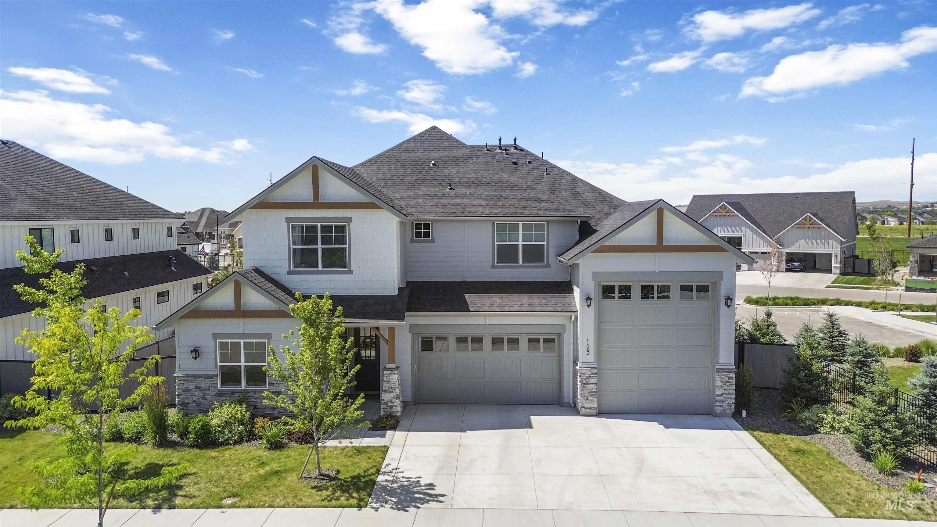 125 S Eagles Roost Way, Eagle, Idaho 83616, 4 Bedrooms, 4.5 Bathrooms, Residential For Sale, Price $1,129,990,MLS 98982025