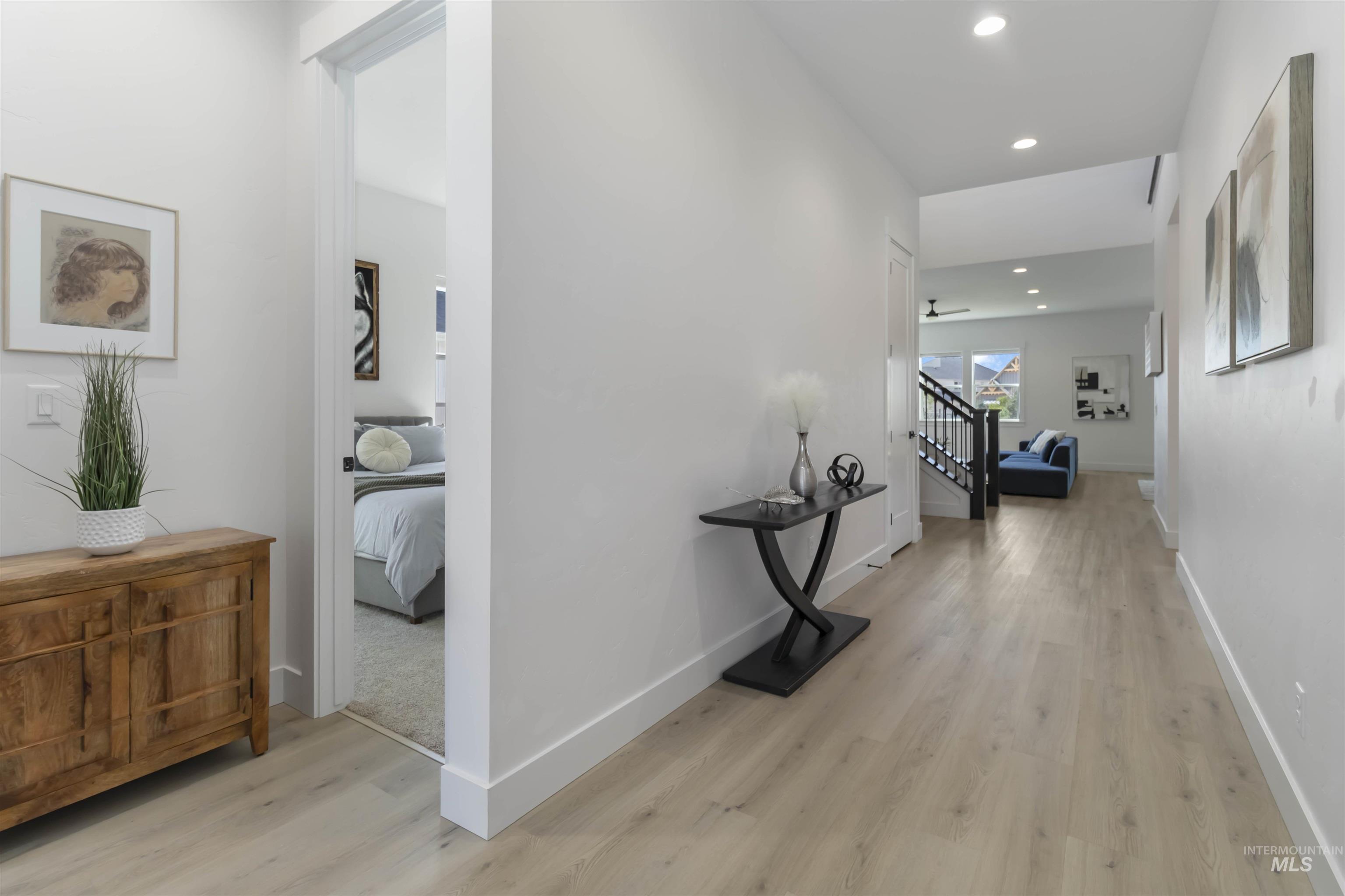 125 S Eagles Roost Way, Eagle, Idaho 83616, 5 Bedrooms, 4.5 Bathrooms, Residential For Sale, Price $1,175,000, 98982025