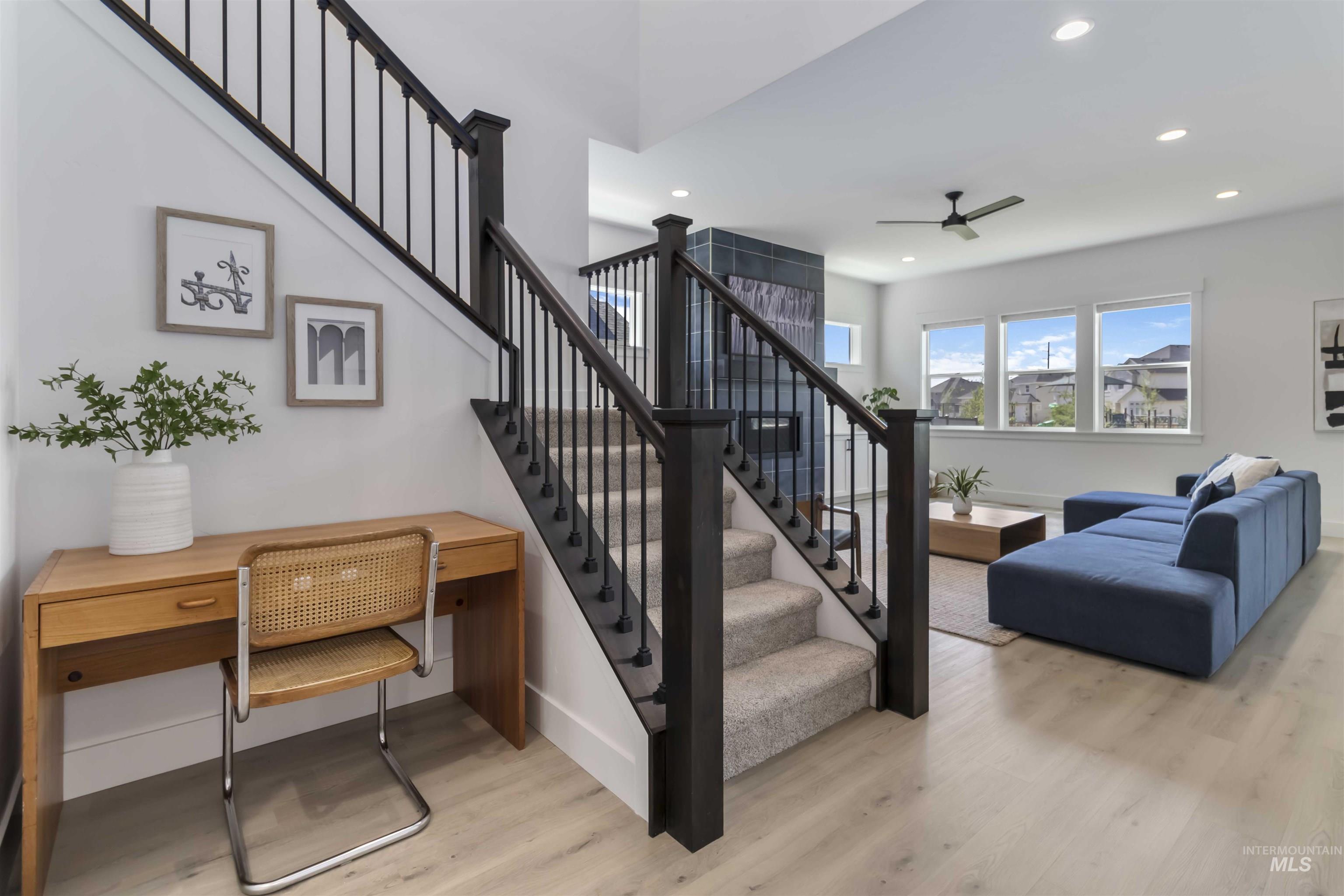 125 S Eagles Roost Way, Eagle, Idaho 83616, 5 Bedrooms, 4.5 Bathrooms, Residential For Sale, Price $1,175,000, 98982025