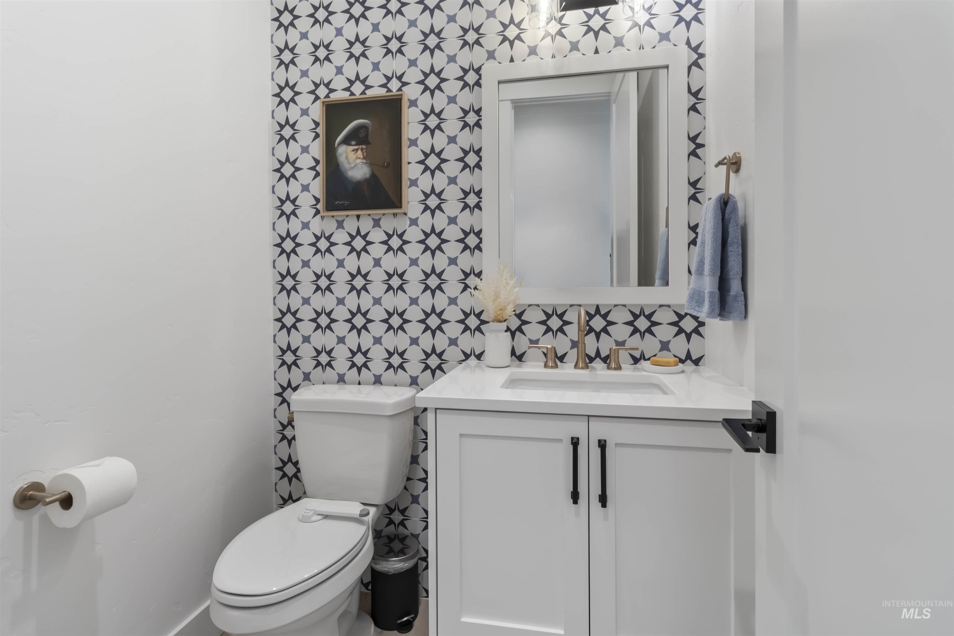 125 S Eagles Roost Way, Eagle, Idaho 83616, 5 Bedrooms, 4.5 Bathrooms, Residential For Sale, Price $1,175,000, 98982025