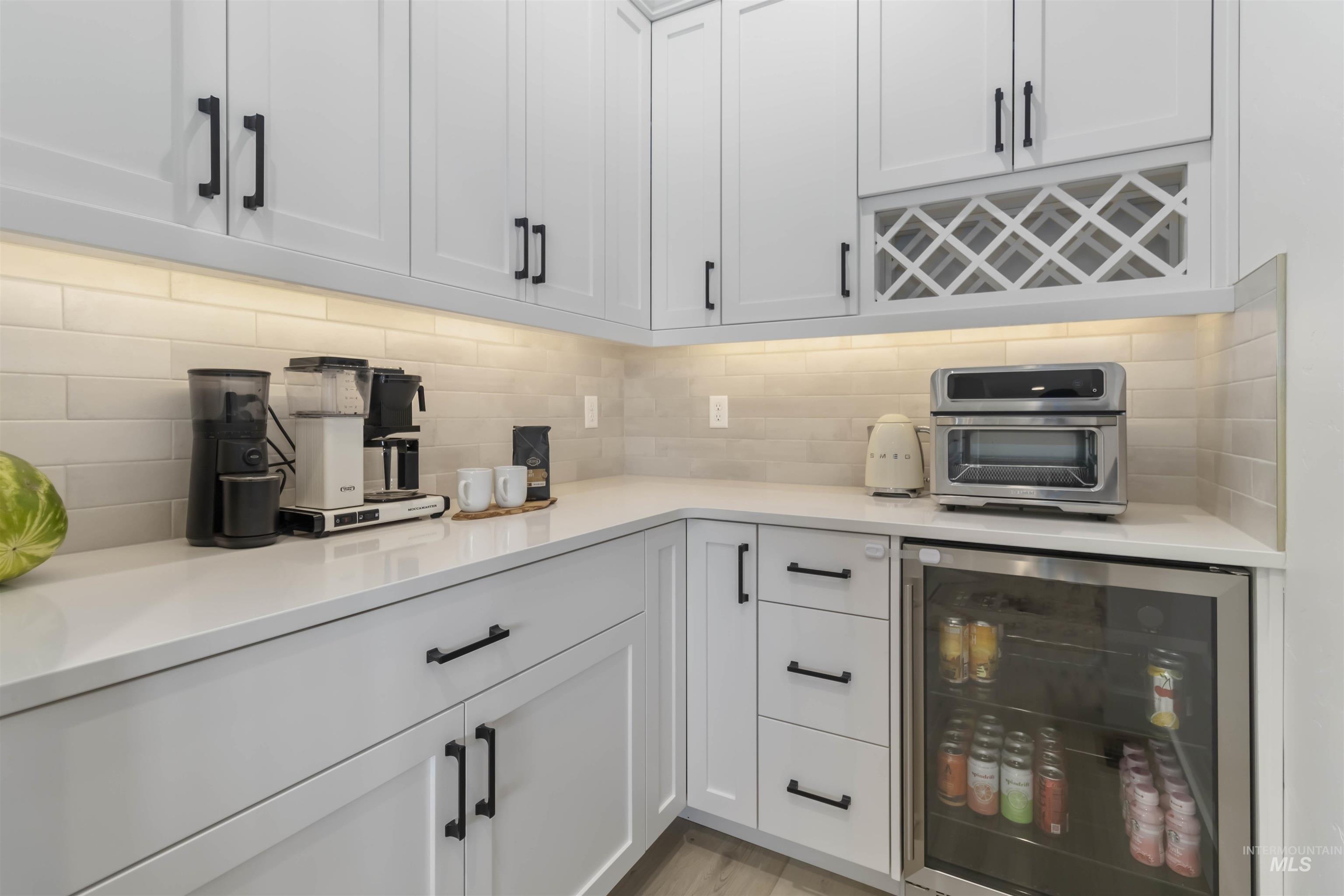 125 S Eagles Roost Way, Eagle, Idaho 83616, 5 Bedrooms, 4.5 Bathrooms, Residential For Sale, Price $1,175,000, 98982025