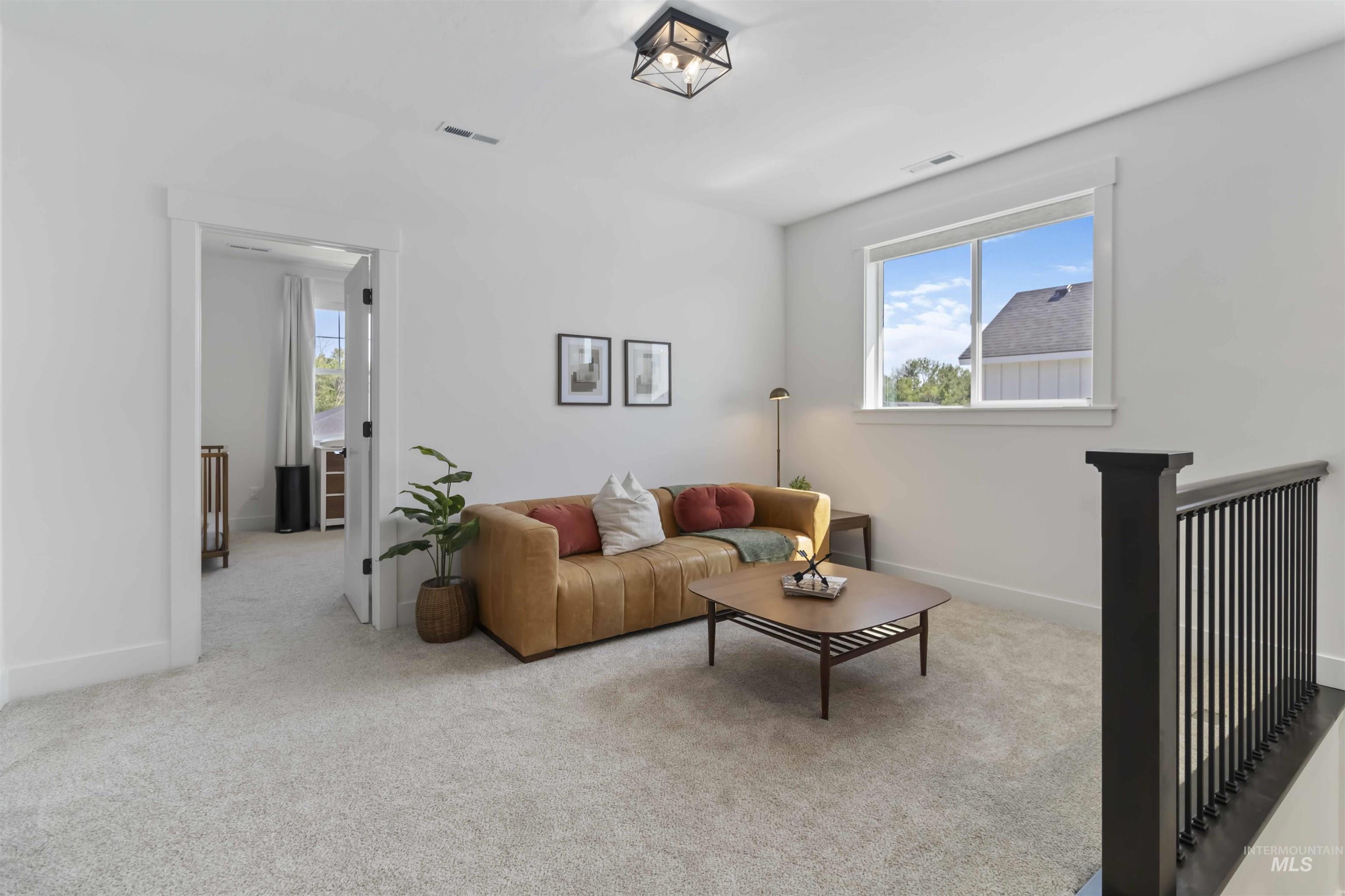 125 S Eagles Roost Way, Eagle, Idaho 83616, 5 Bedrooms, 4.5 Bathrooms, Residential For Sale, Price $1,175,000, 98982025