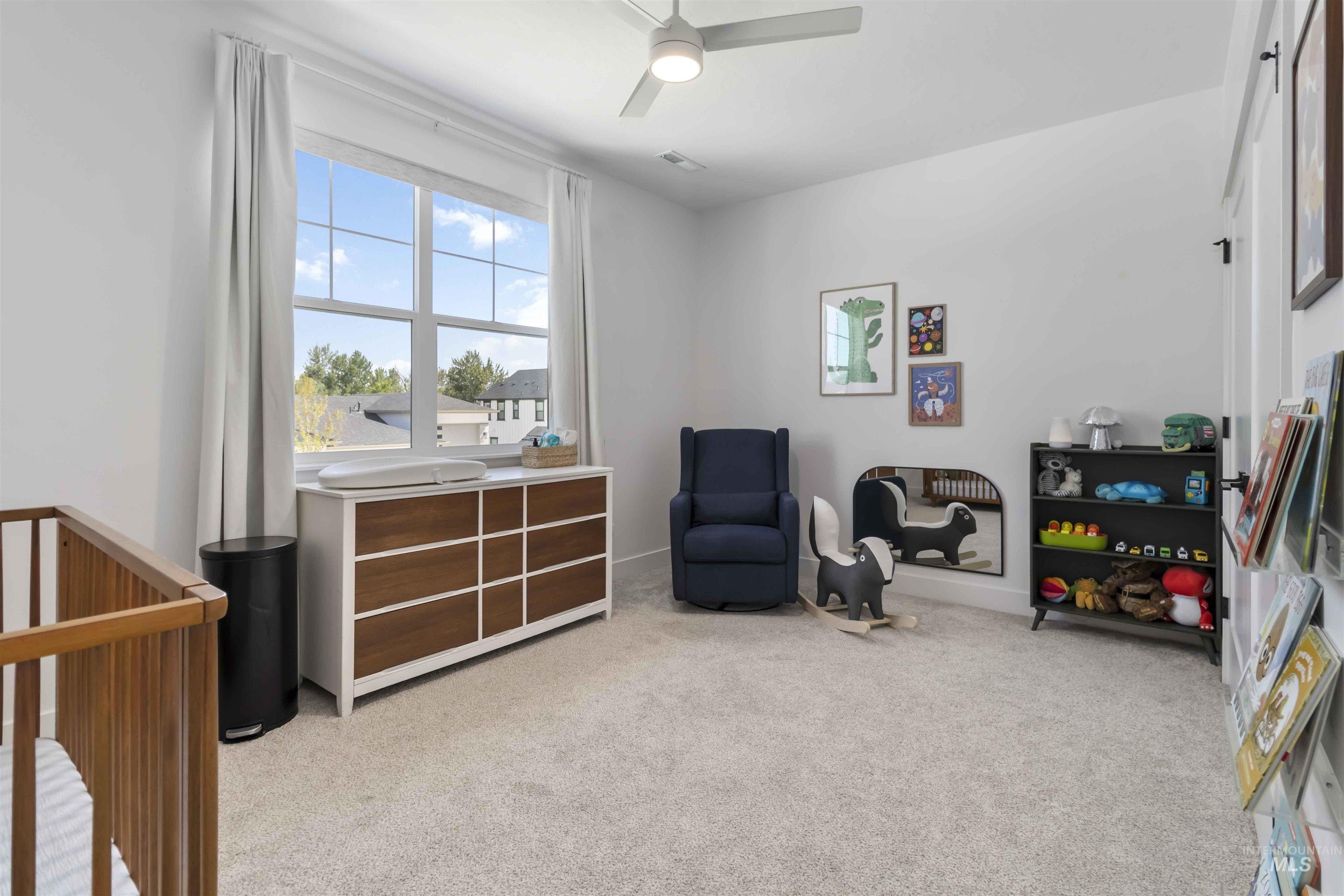 125 S Eagles Roost Way, Eagle, Idaho 83616, 5 Bedrooms, 4.5 Bathrooms, Residential For Sale, Price $1,175,000, 98982025