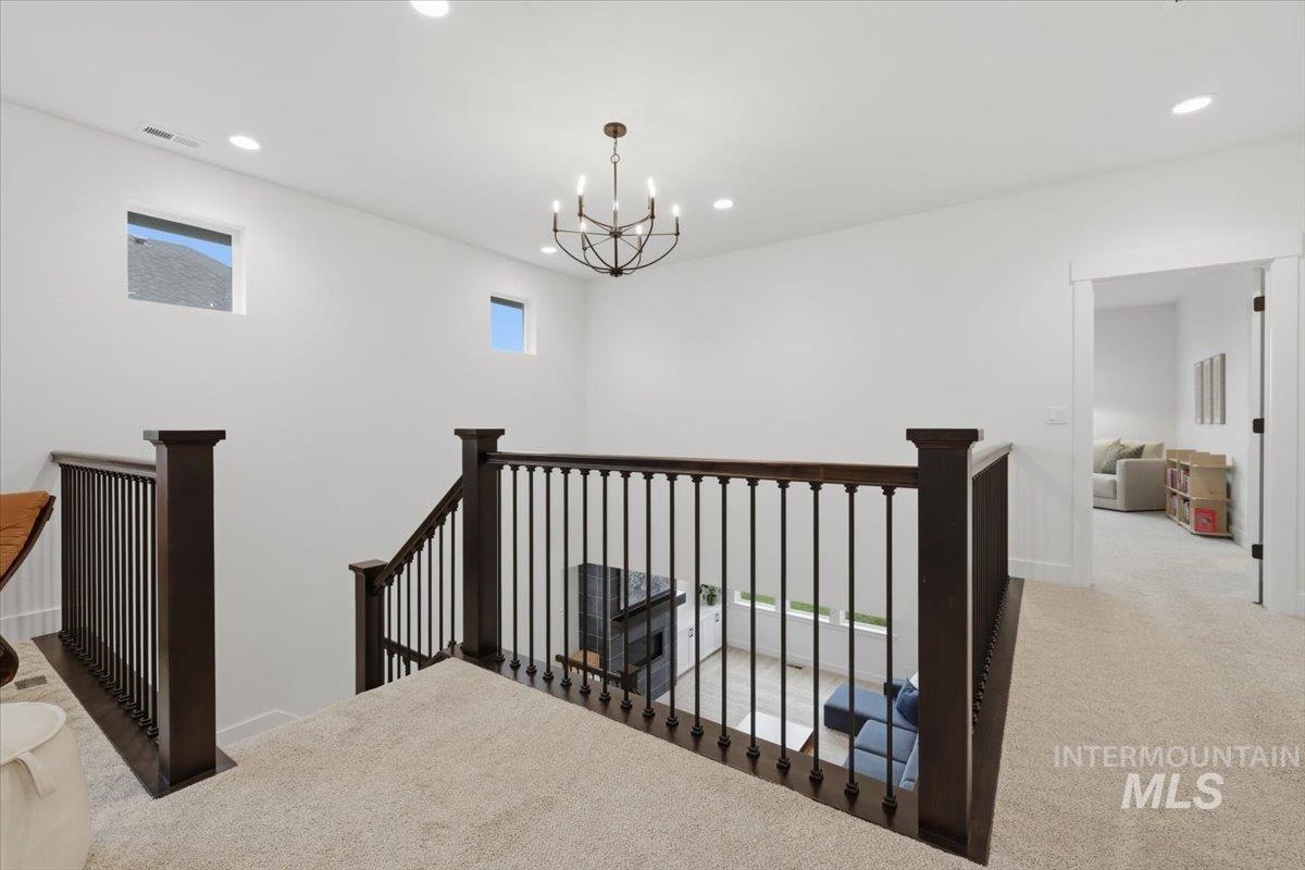 125 S Eagles Roost Way, Eagle, Idaho 83616, 4 Bedrooms, 4.5 Bathrooms, Residential For Sale, Price $1,129,990,MLS 98982025