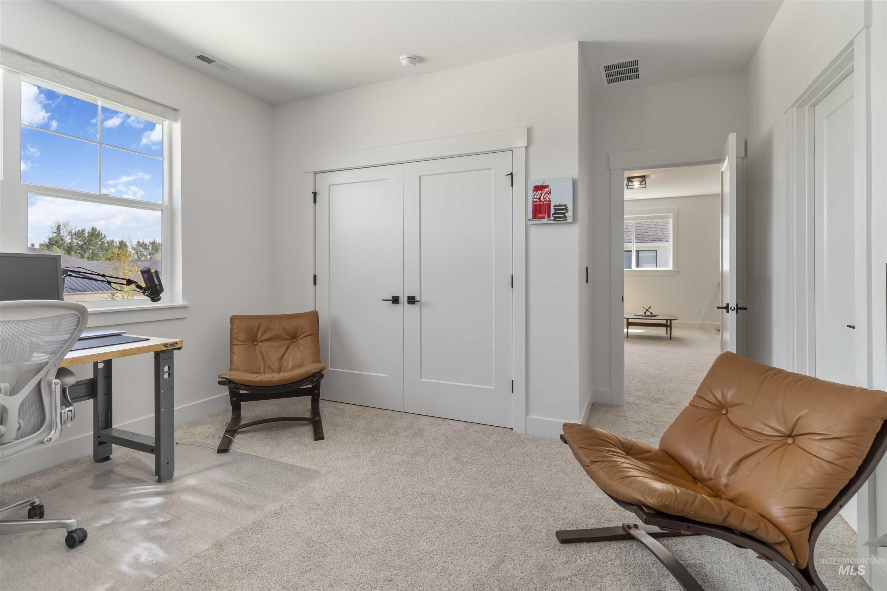 125 S Eagles Roost Way, Eagle, Idaho 83616, 5 Bedrooms, 4.5 Bathrooms, Residential For Sale, Price $1,175,000, 98982025