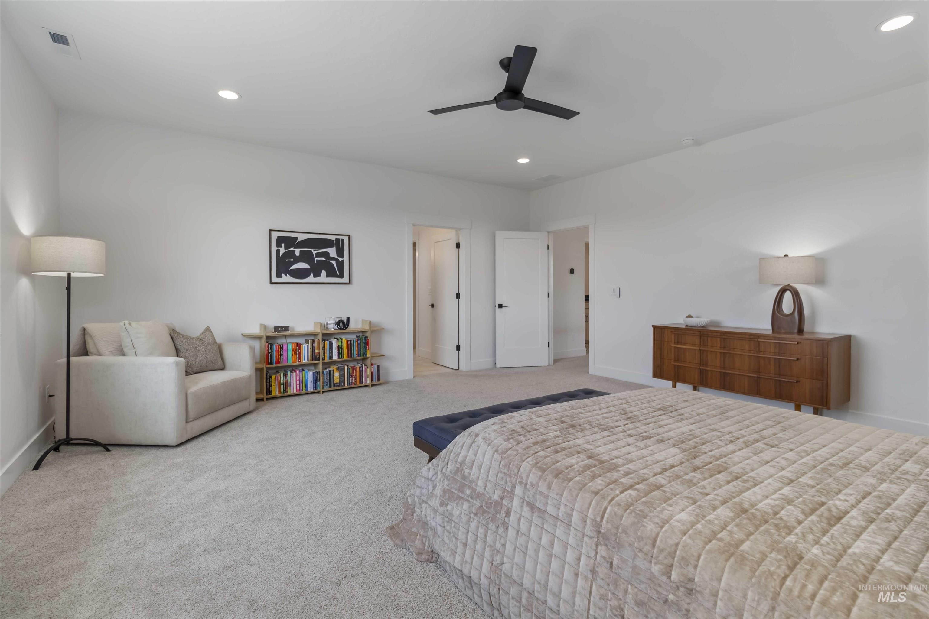 125 S Eagles Roost Way, Eagle, Idaho 83616, 4 Bedrooms, 4.5 Bathrooms, Residential For Sale, Price $1,129,990,MLS 98982025