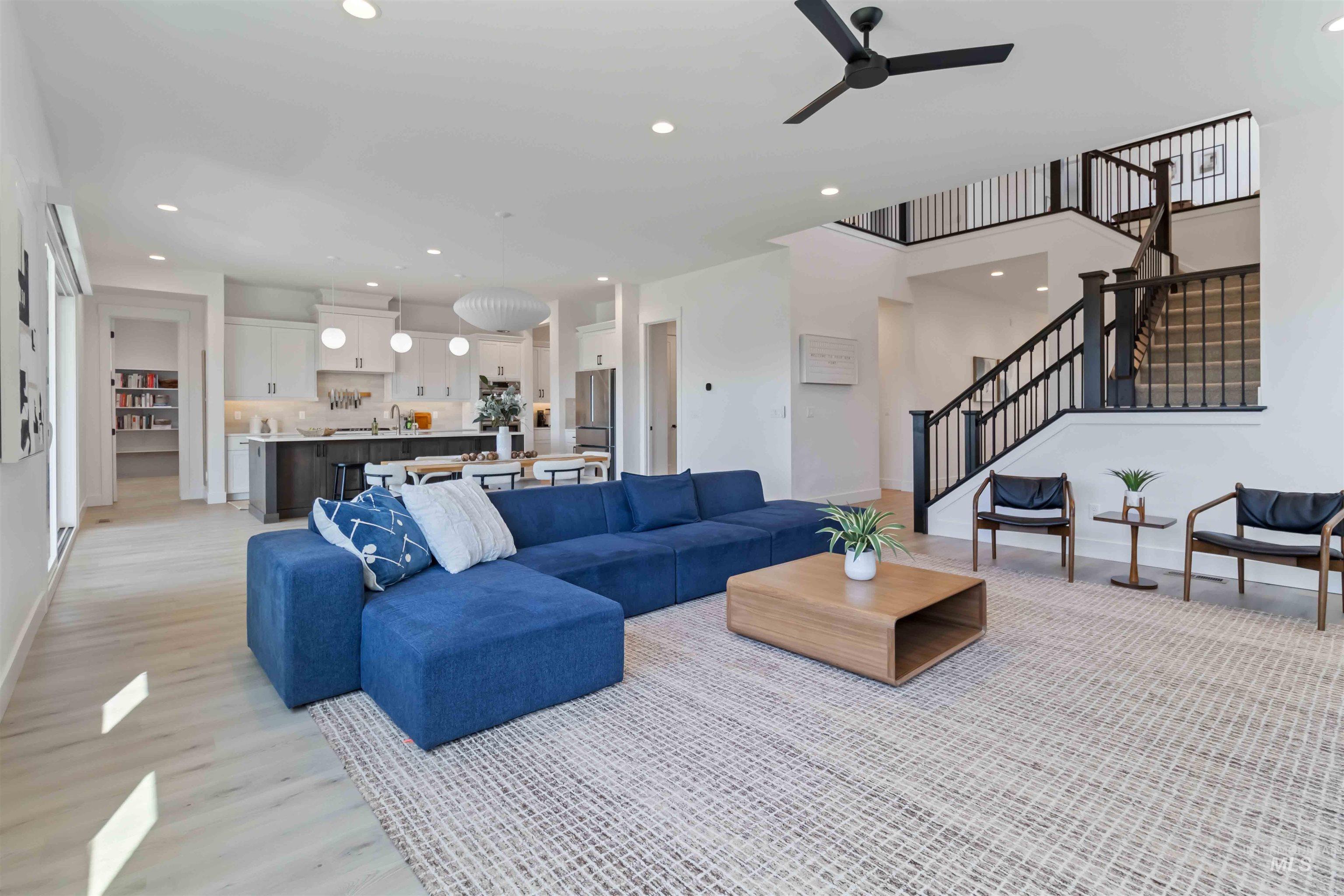 125 S Eagles Roost Way, Eagle, Idaho 83616, 5 Bedrooms, 4.5 Bathrooms, Residential For Sale, Price $1,175,000, 98982025