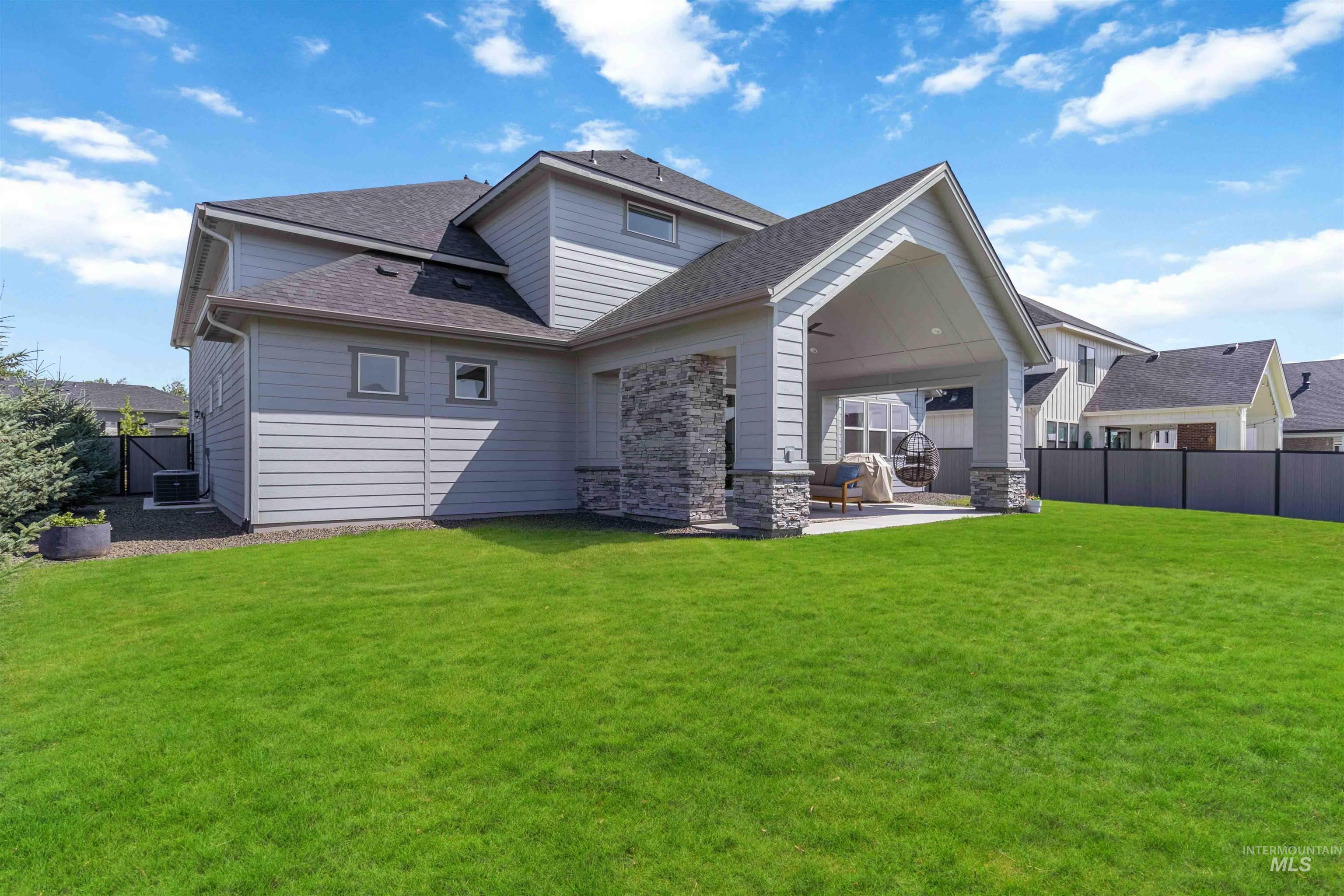 125 S Eagles Roost Way, Eagle, Idaho 83616, 5 Bedrooms, 4.5 Bathrooms, Residential For Sale, Price $1,175,000, 98982025