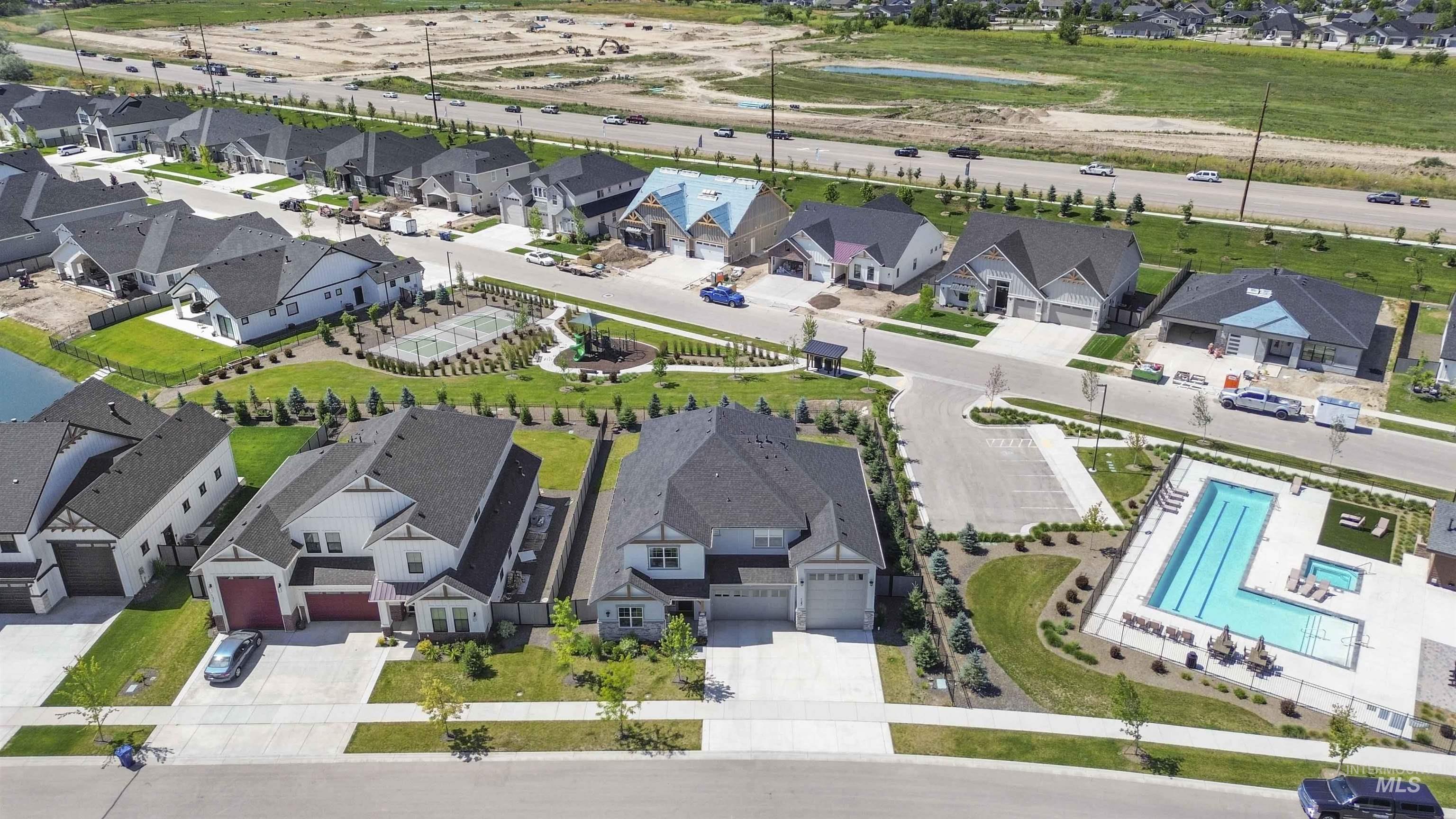 125 S Eagles Roost Way, Eagle, Idaho 83616, 5 Bedrooms, 4.5 Bathrooms, Residential For Sale, Price $1,175,000, 98982025