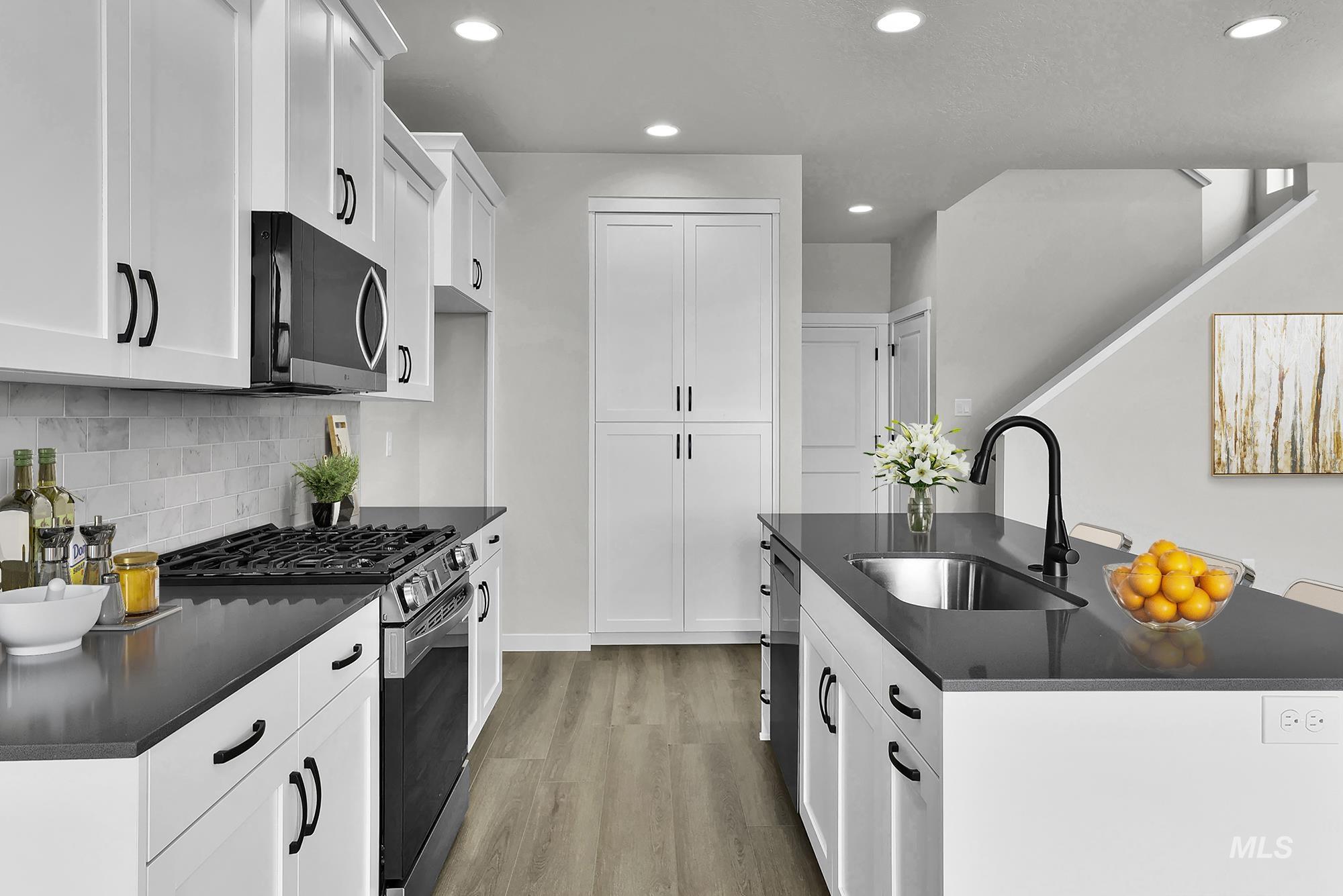 406 N Fritts Ave, Meridian, Idaho 83642, 3 Bedrooms, 2.5 Bathrooms, Residential For Sale, Price $399,900, 98982029