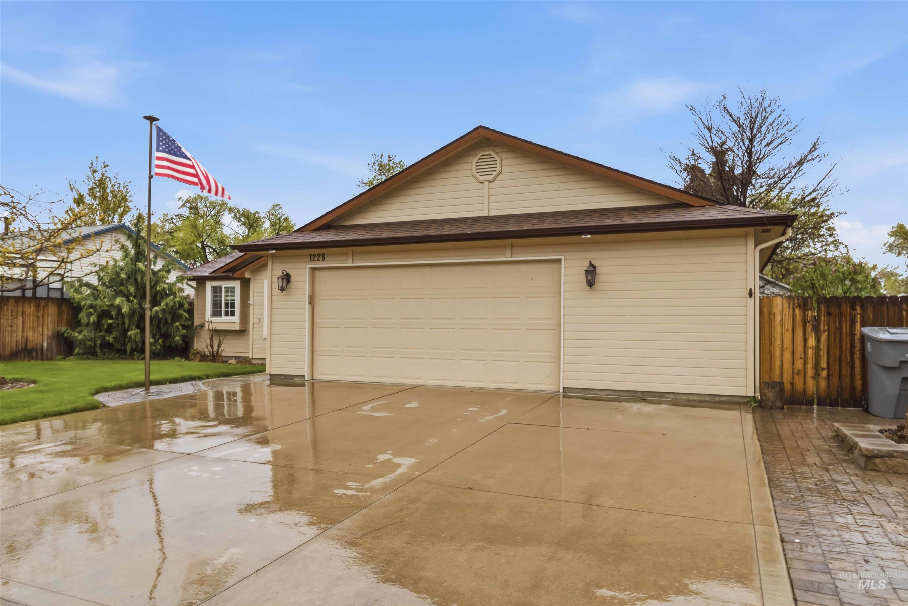 1228 E Maine Ave, Nampa, Idaho 83686, 3 Bedrooms, 2 Bathrooms, Residential For Sale, Price $367,000, 98982030