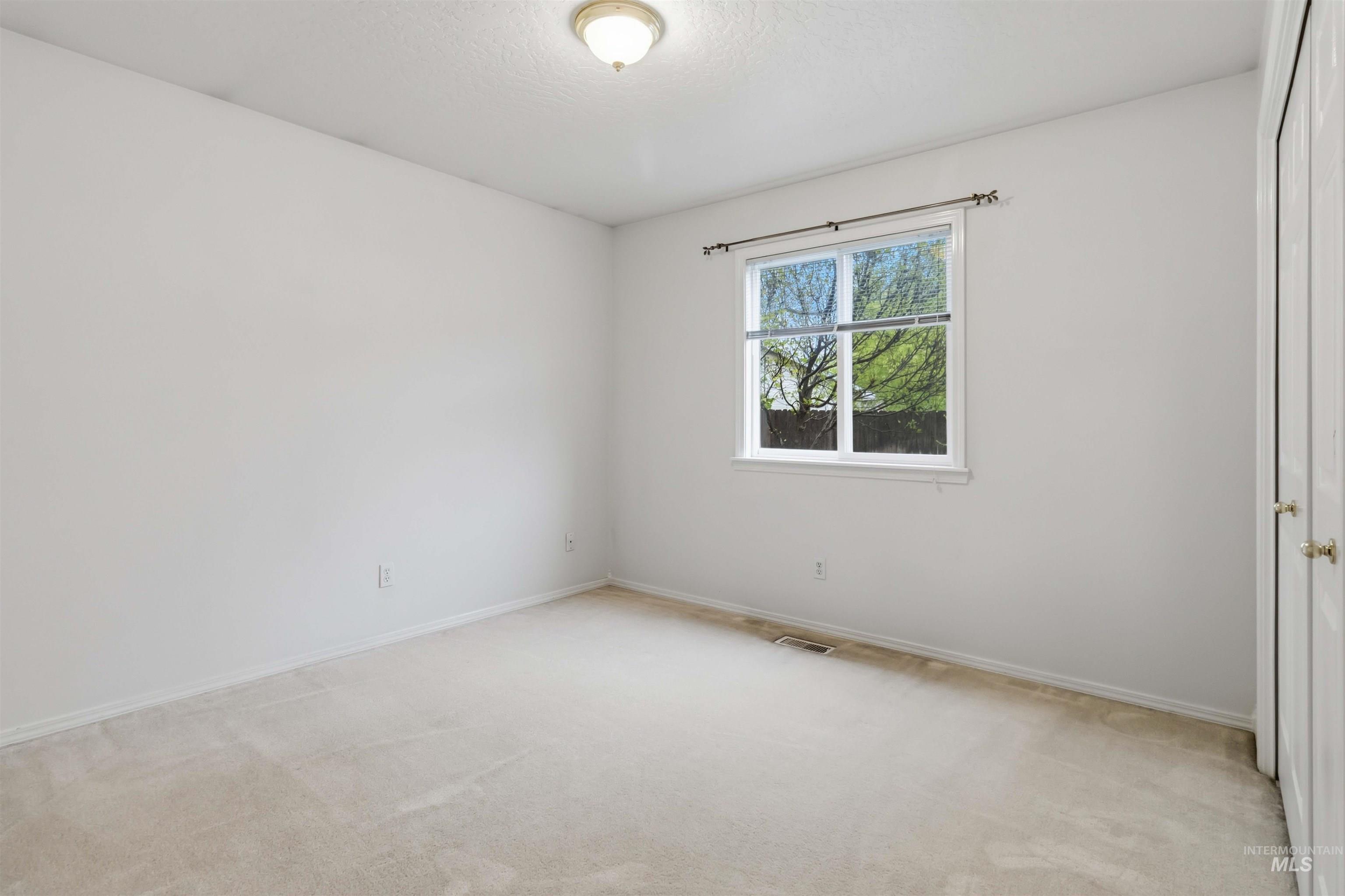 1228 E Maine Ave, Nampa, Idaho 83686, 3 Bedrooms, 2 Bathrooms, Residential For Sale, Price $367,000, 98982030