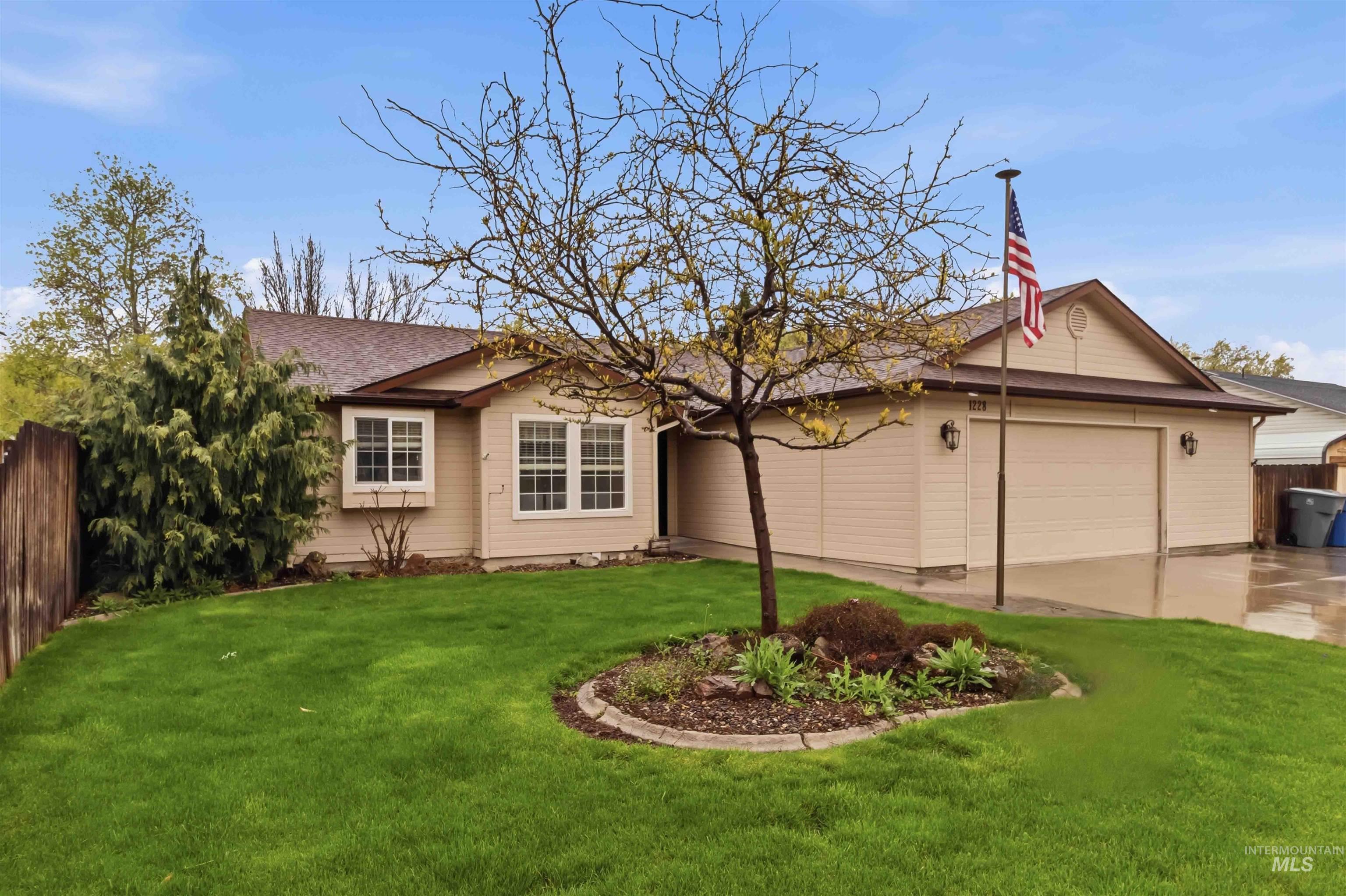 1228 E Maine Ave, Nampa, Idaho 83686, 3 Bedrooms, 2 Bathrooms, Residential For Sale, Price $367,000, 98982030