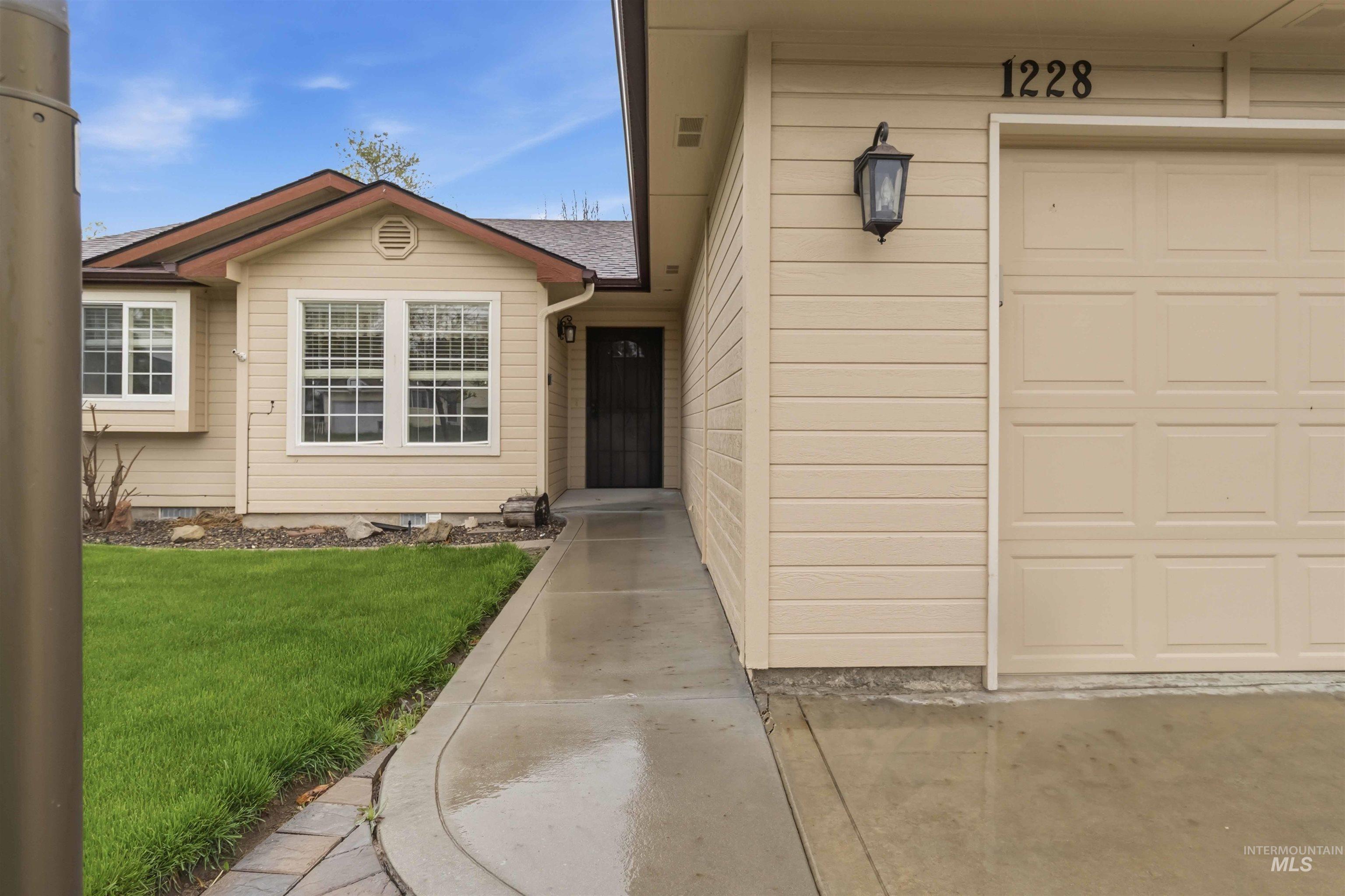 1228 E Maine Ave, Nampa, Idaho 83686, 3 Bedrooms, 2 Bathrooms, Residential For Sale, Price $367,000, 98982030