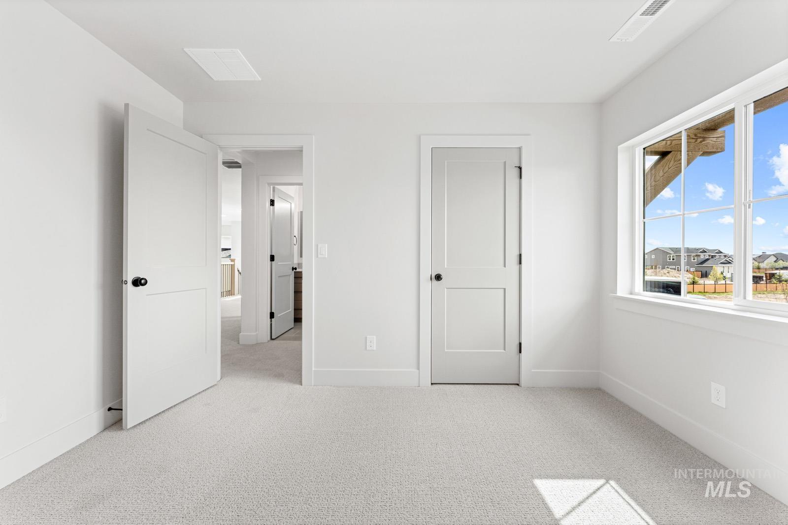 6792 Saddle Bred Way, Star, Idaho 83669, 5 Bedrooms, 4 Bathrooms, Residential For Sale, Price $1,116,443, 98982031