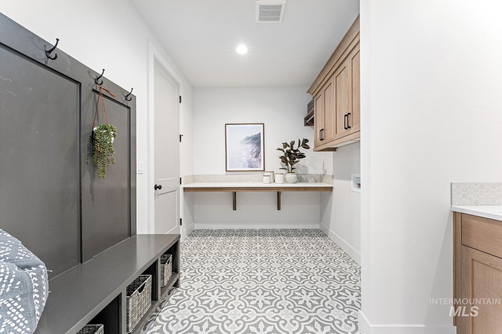 6792 Saddle Bred Way, Star, Idaho 83669, 5 Bedrooms, 4 Bathrooms, Residential For Sale, Price $1,116,443, 98982031