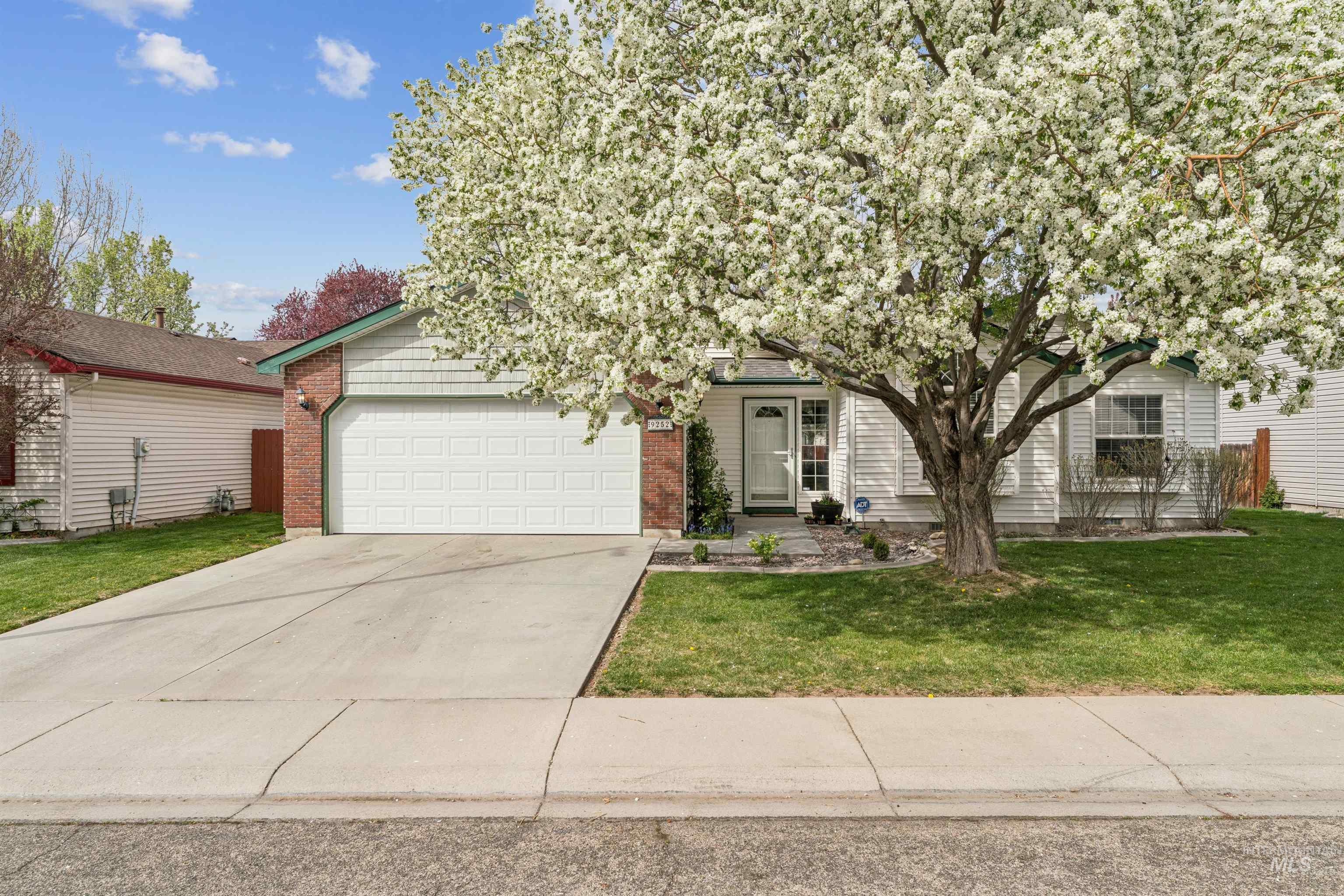 9252 W Calico Street, Boise, Idaho 83709, 3 Bedrooms, 2 Bathrooms, Residential For Sale, Price $450,000, 98982032