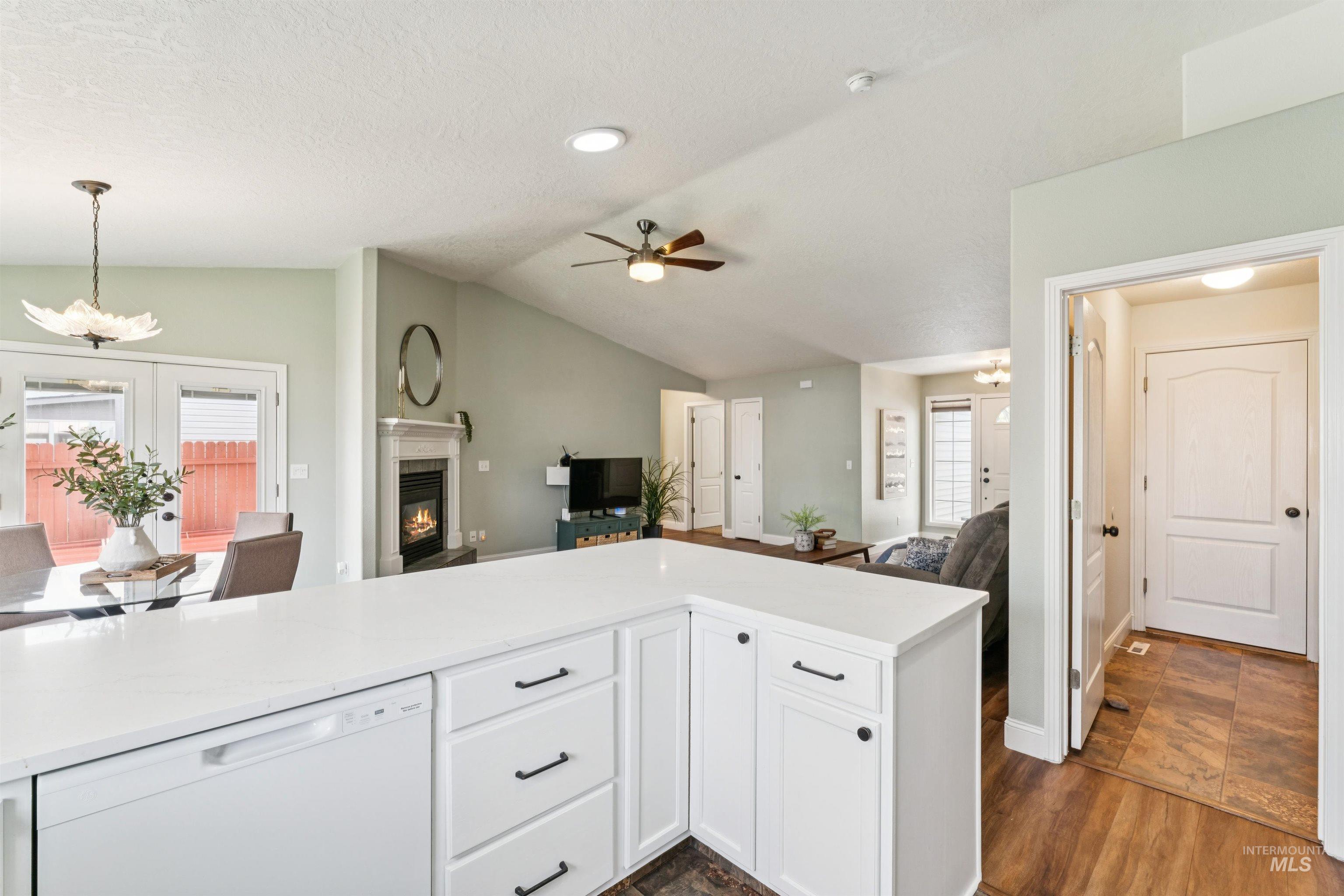 9252 W Calico Street, Boise, Idaho 83709, 3 Bedrooms, 2 Bathrooms, Residential For Sale, Price $450,000, 98982032